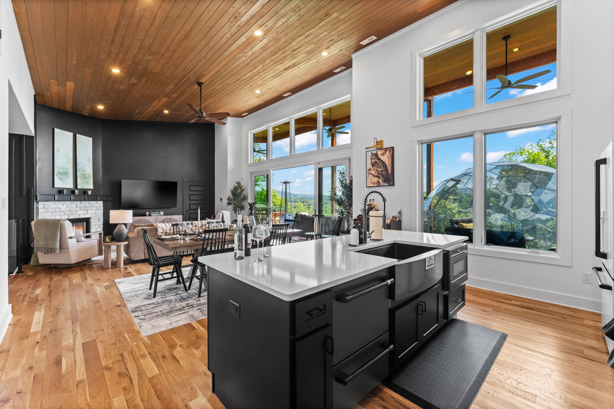 Modern Design w/Hot Tub, Sauna, Dome & Game Room