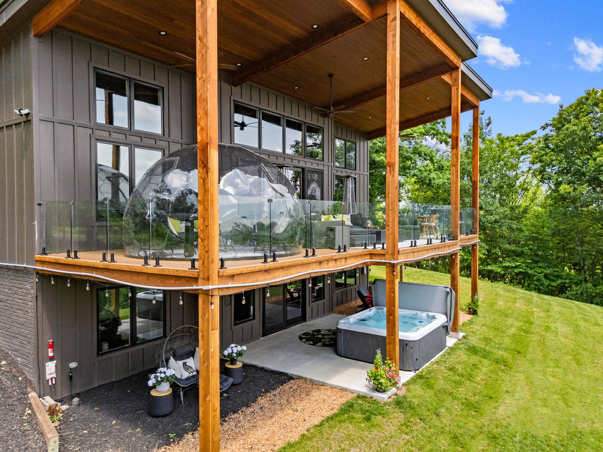 Modern Design w/Hot Tub, Sauna, Dome & Game Room