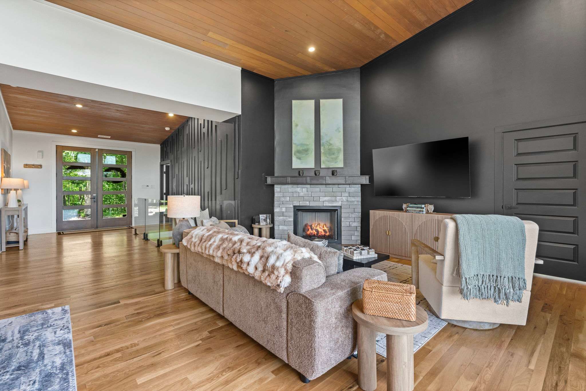 Modern Design w/Hot Tub, Sauna, Dome & Game Room
