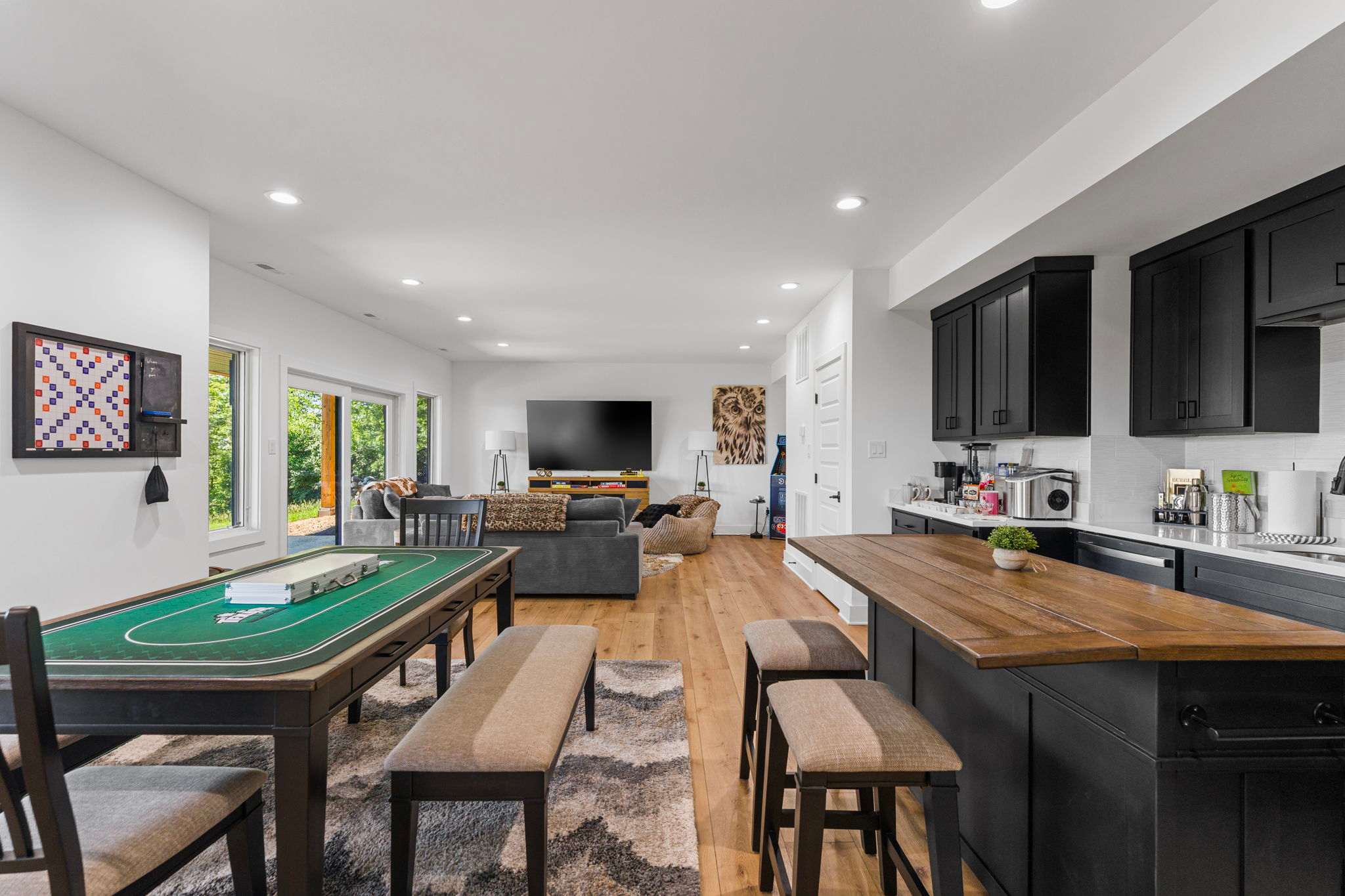 Modern Design w/Hot Tub, Sauna, Dome & Game Room