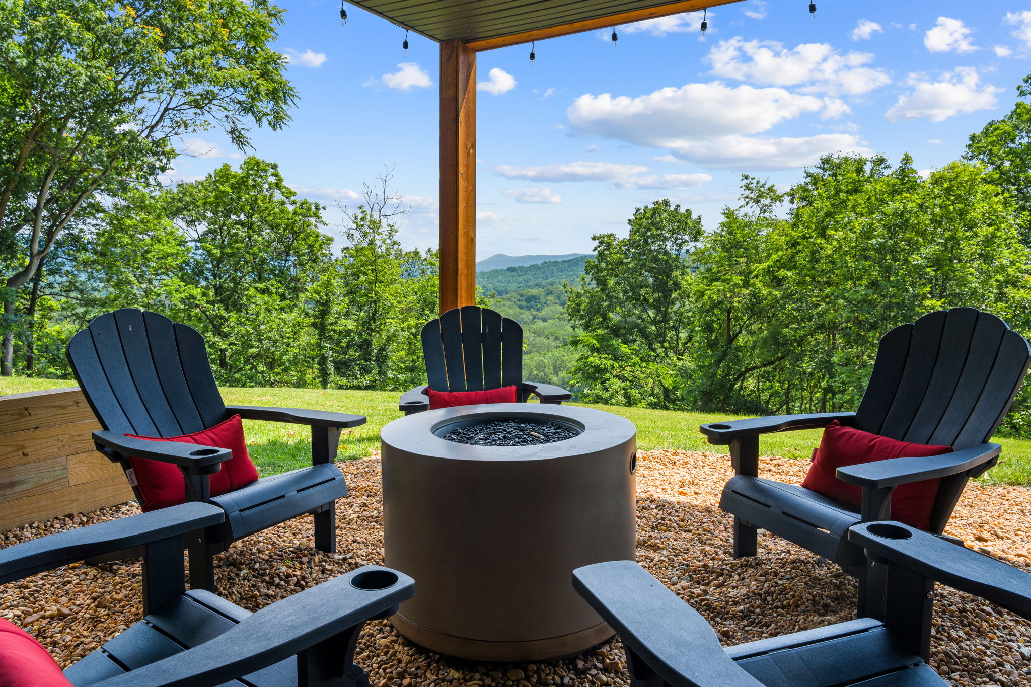 Modern Design w/Hot Tub, Sauna, Dome & Game Room