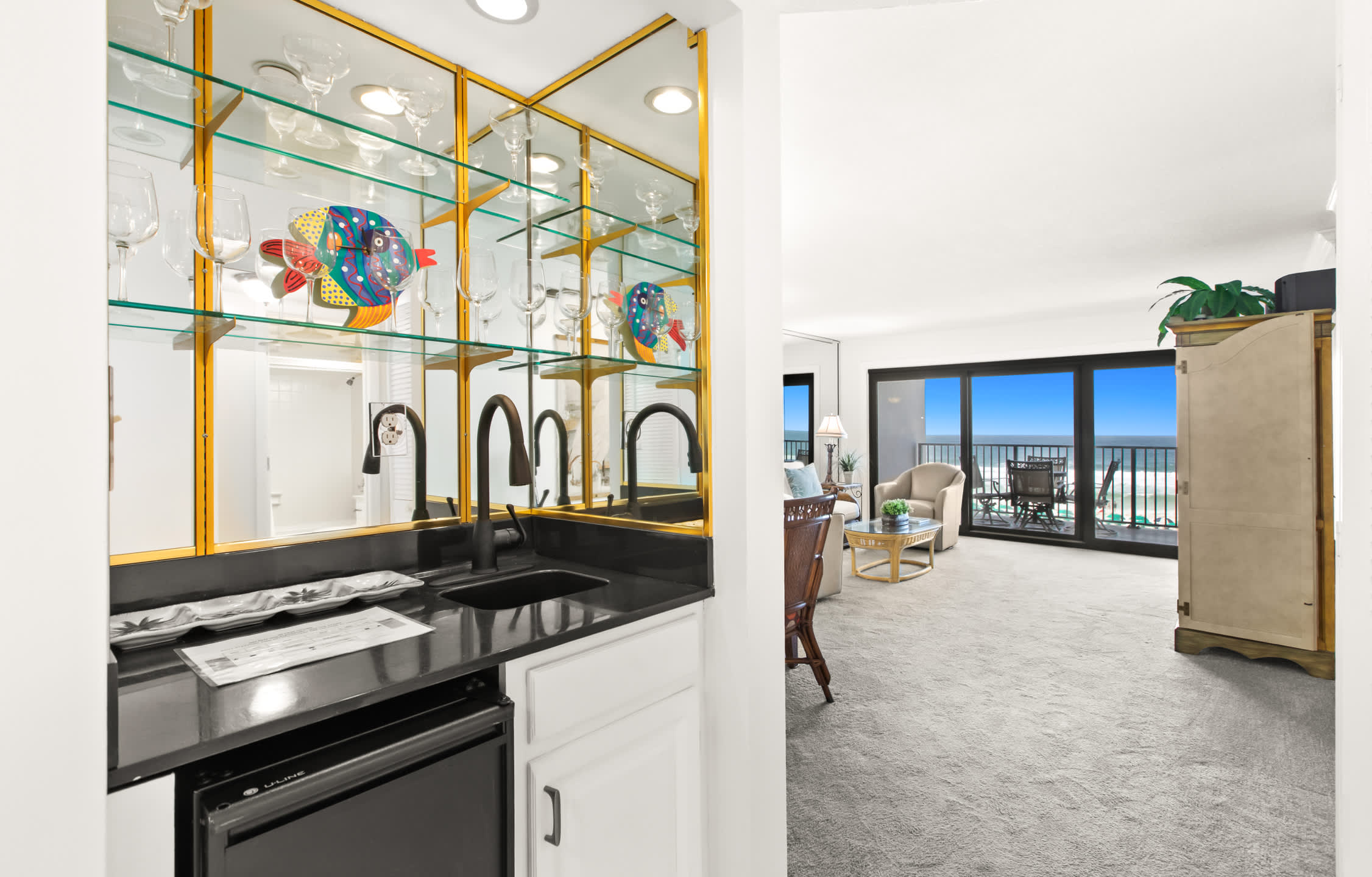 Emerald Towers 0405 7