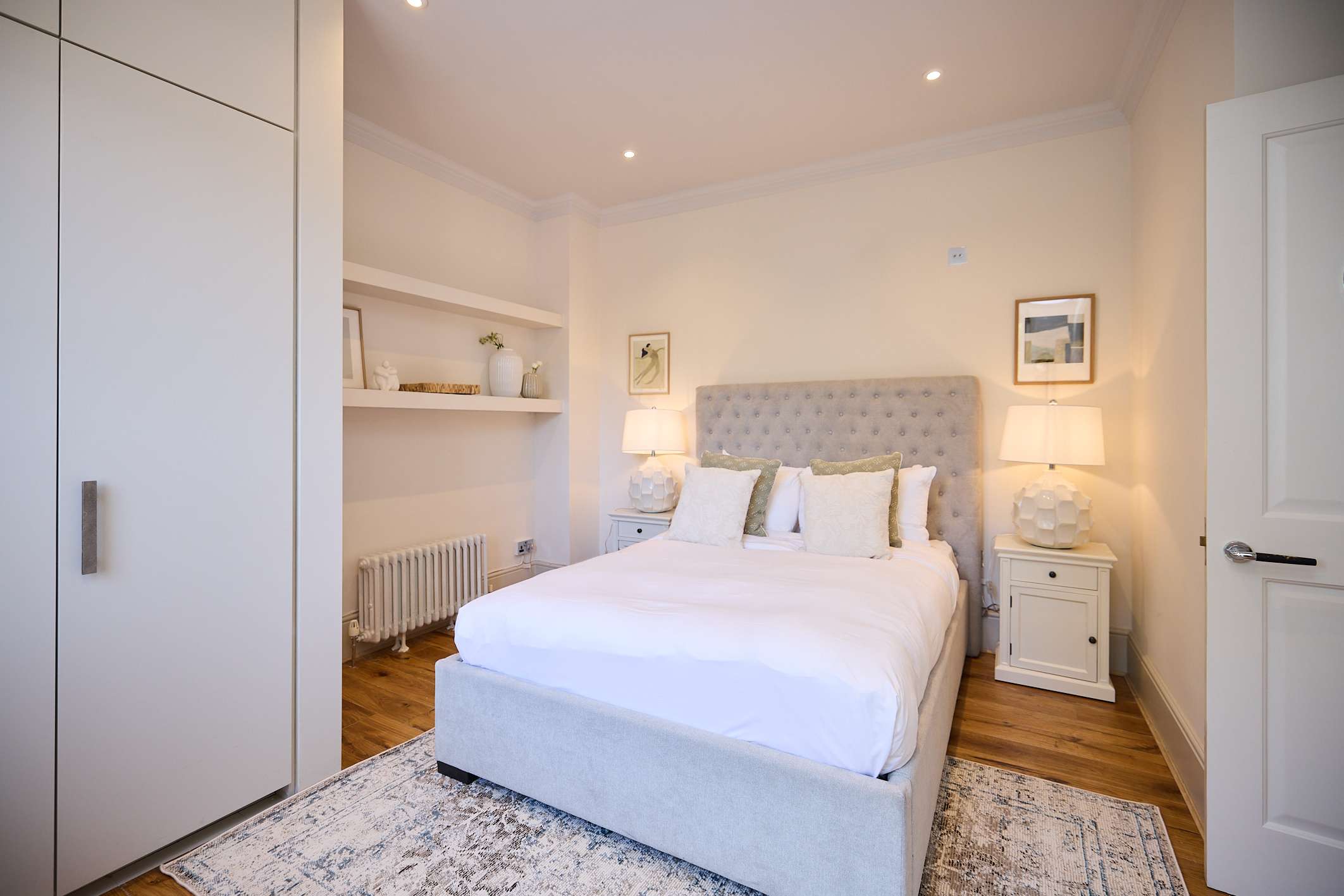The 1788 Wood-Panelled Townhouse - Hampstead Heath in House 3, The Old Court House, North End Way NW3 7ER - Property image 36 - VivreStays