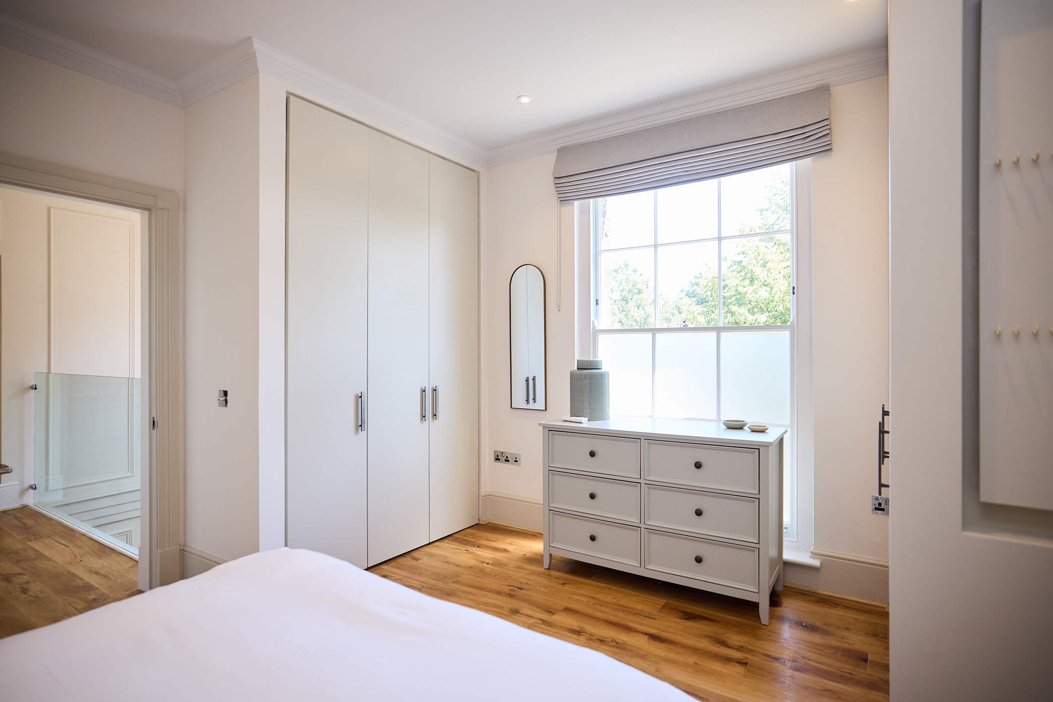 The 1788 Wood-Panelled Townhouse - Hampstead Heath in House 3, The Old Court House, North End Way NW3 7ER - Property image 39 - VivreStays