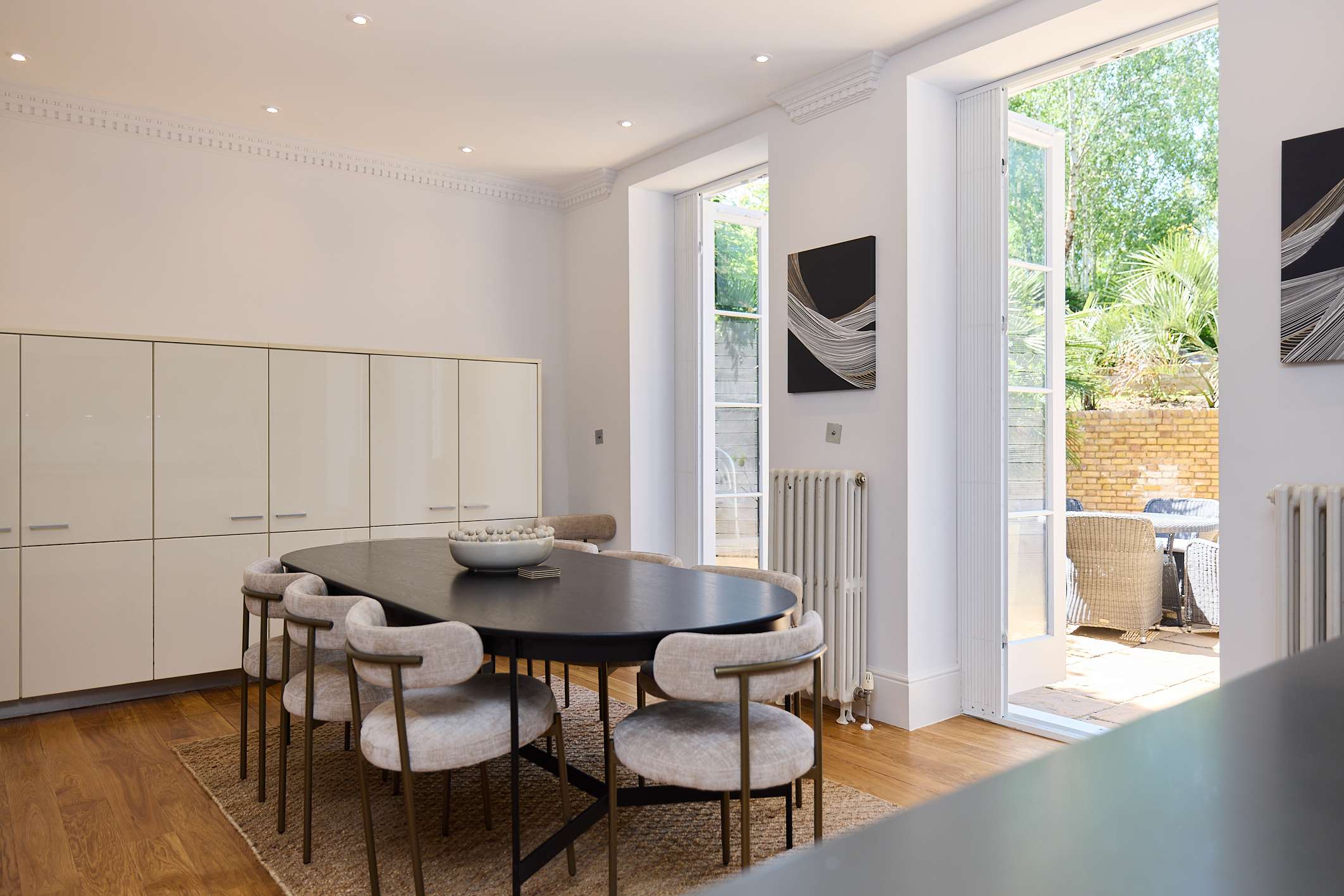 The 1788 Wood-Panelled Townhouse - Hampstead Heath in House 3, The Old Court House, North End Way NW3 7ER - Property image 25 - VivreStays