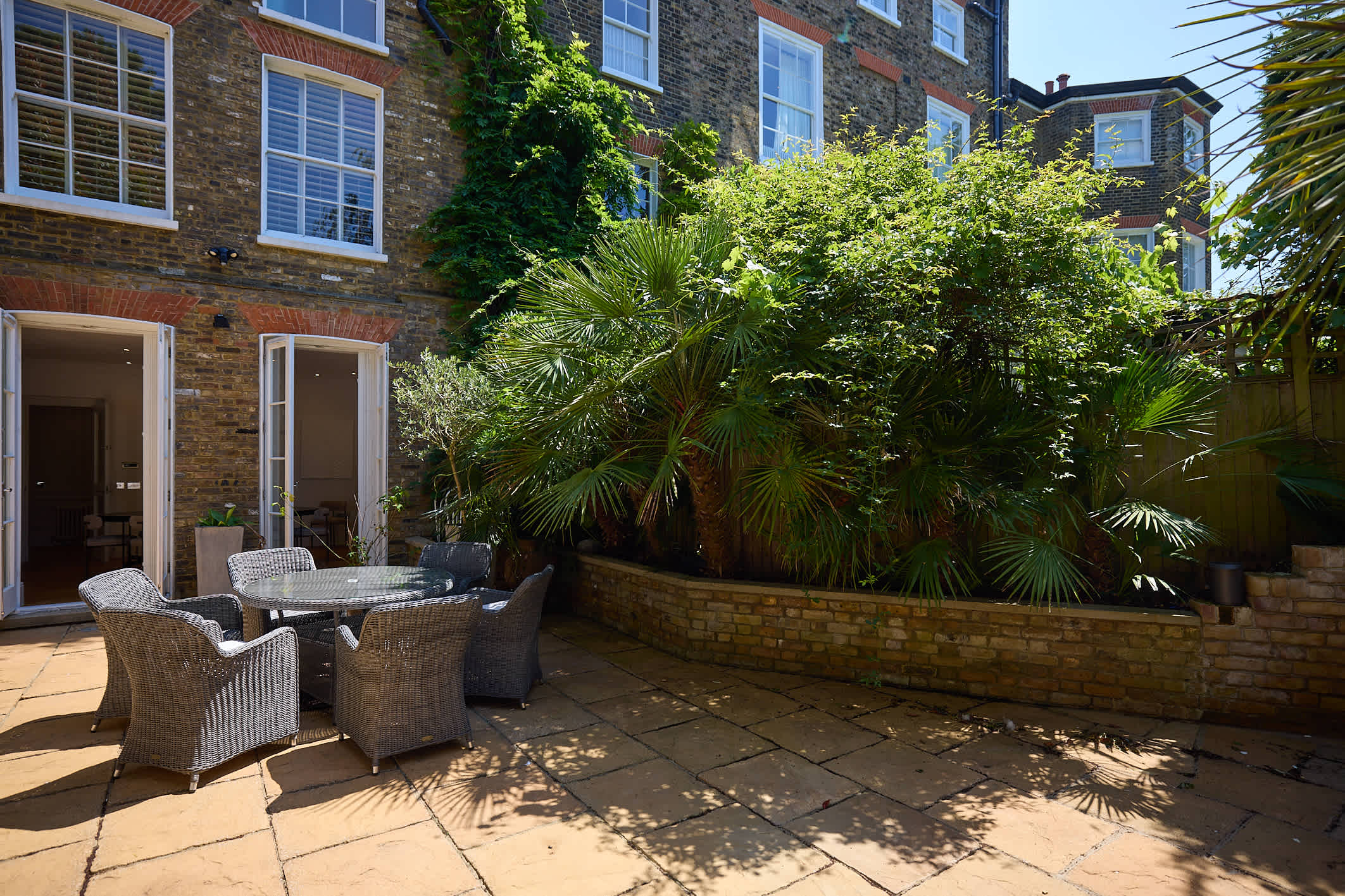 The 1788 Wood-Panelled Townhouse - Hampstead Heath in House 3, The Old Court House, North End Way NW3 7ER - Property image 66 - VivreStays