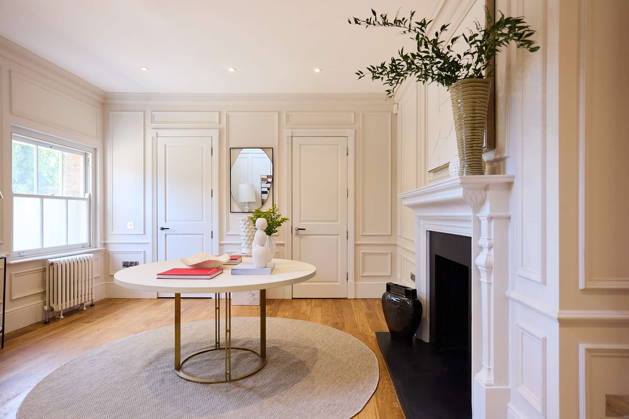 The 1788 Wood-Panelled Townhouse - Hampstead Heath in House 3, The Old Court House, North End Way NW3 7ER - Property image 6 - VivreStays