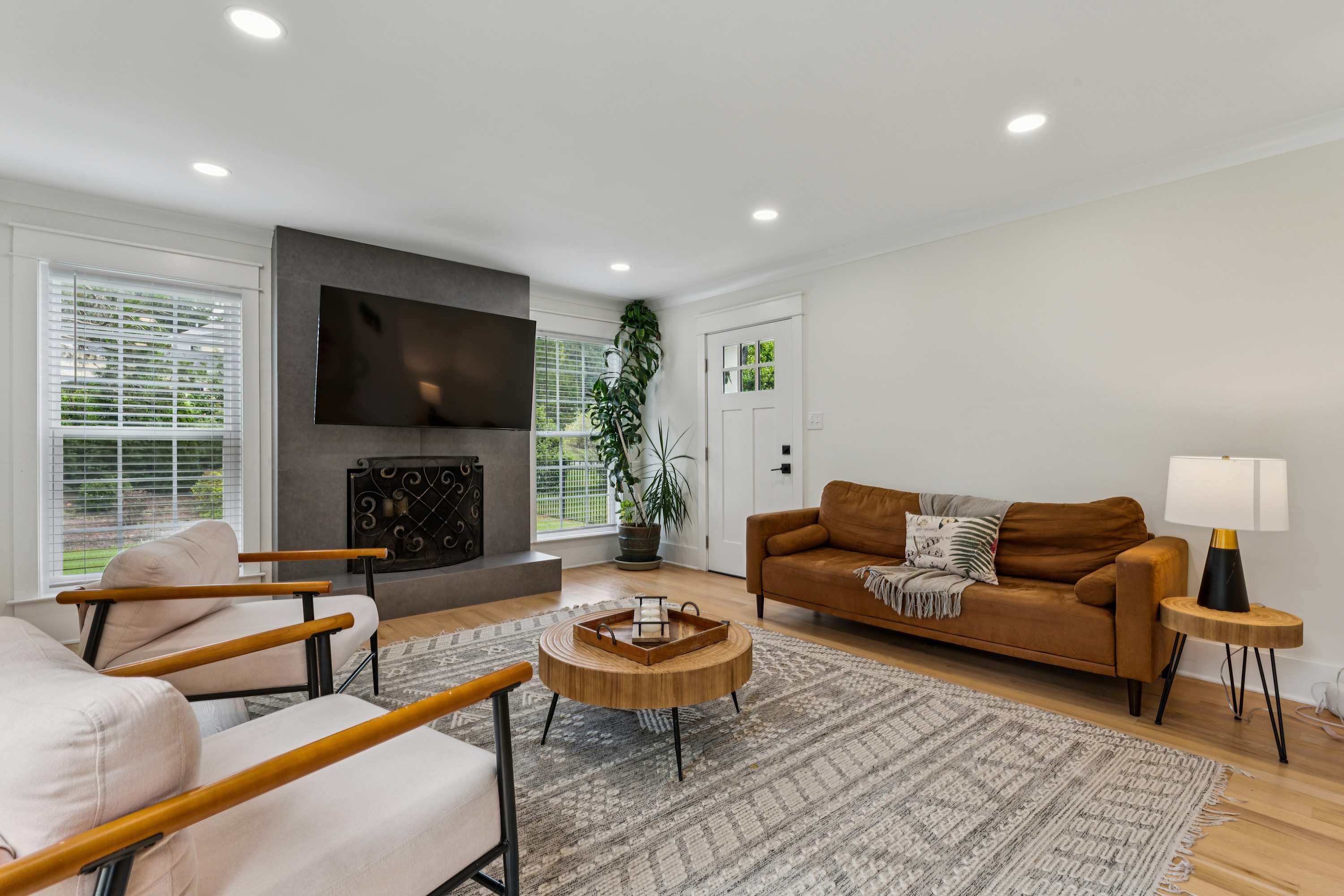 Enjoy a relaxing stay at Cape Cod, where comfort meets convenience