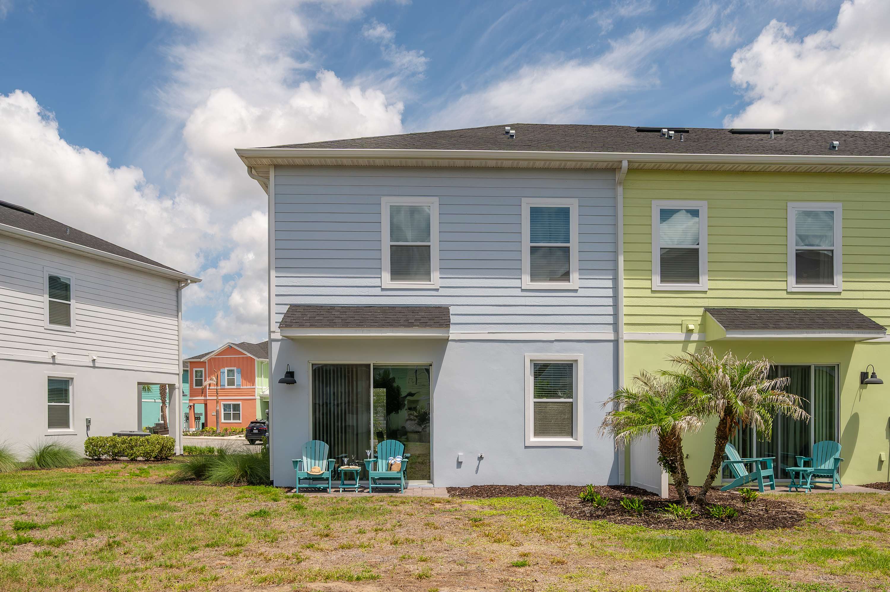 Townhome with patio near Disney and parks