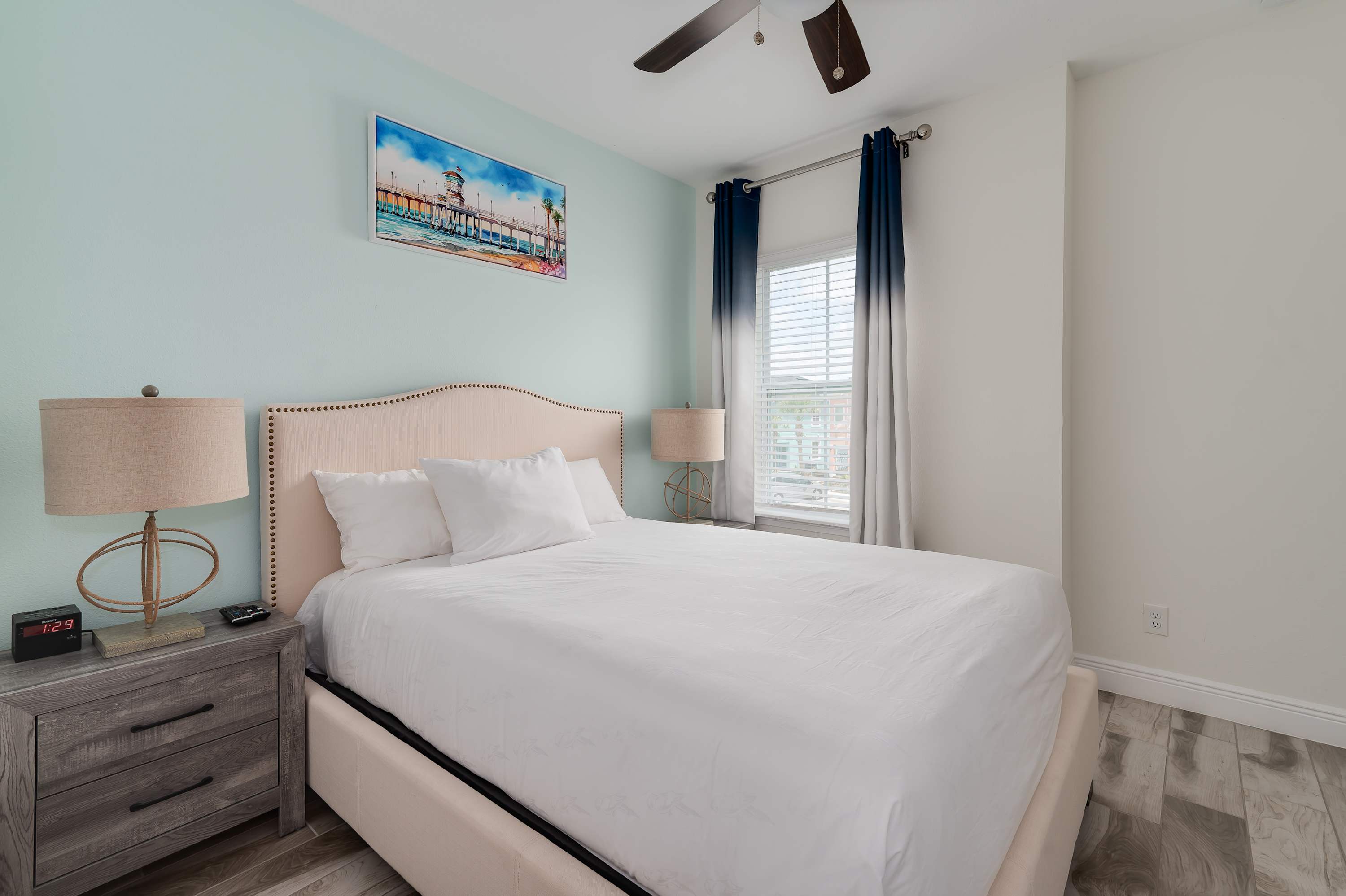 Townhome with patio near Disney and parks