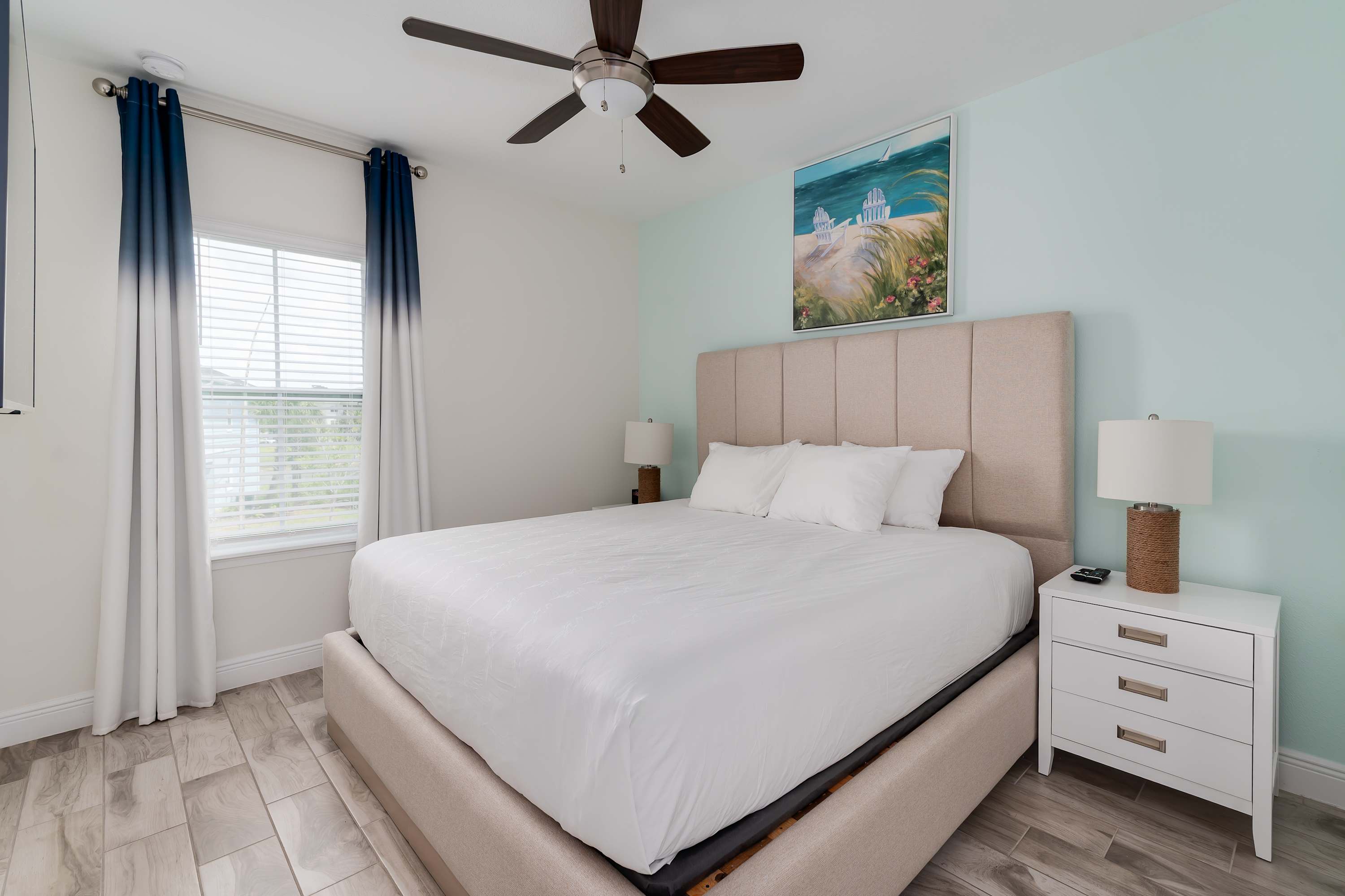 Townhome with patio near Disney and parks