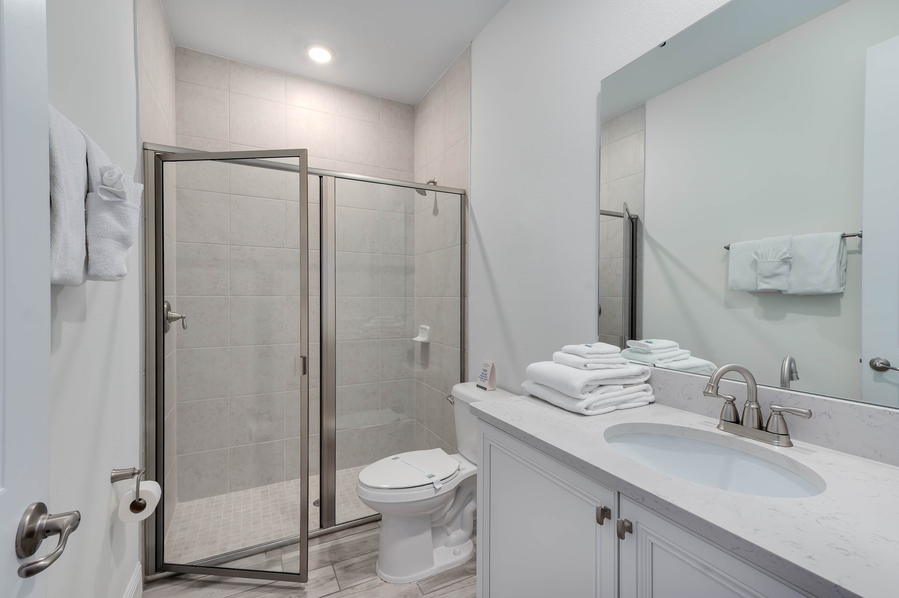 Townhome with patio near Disney and parks