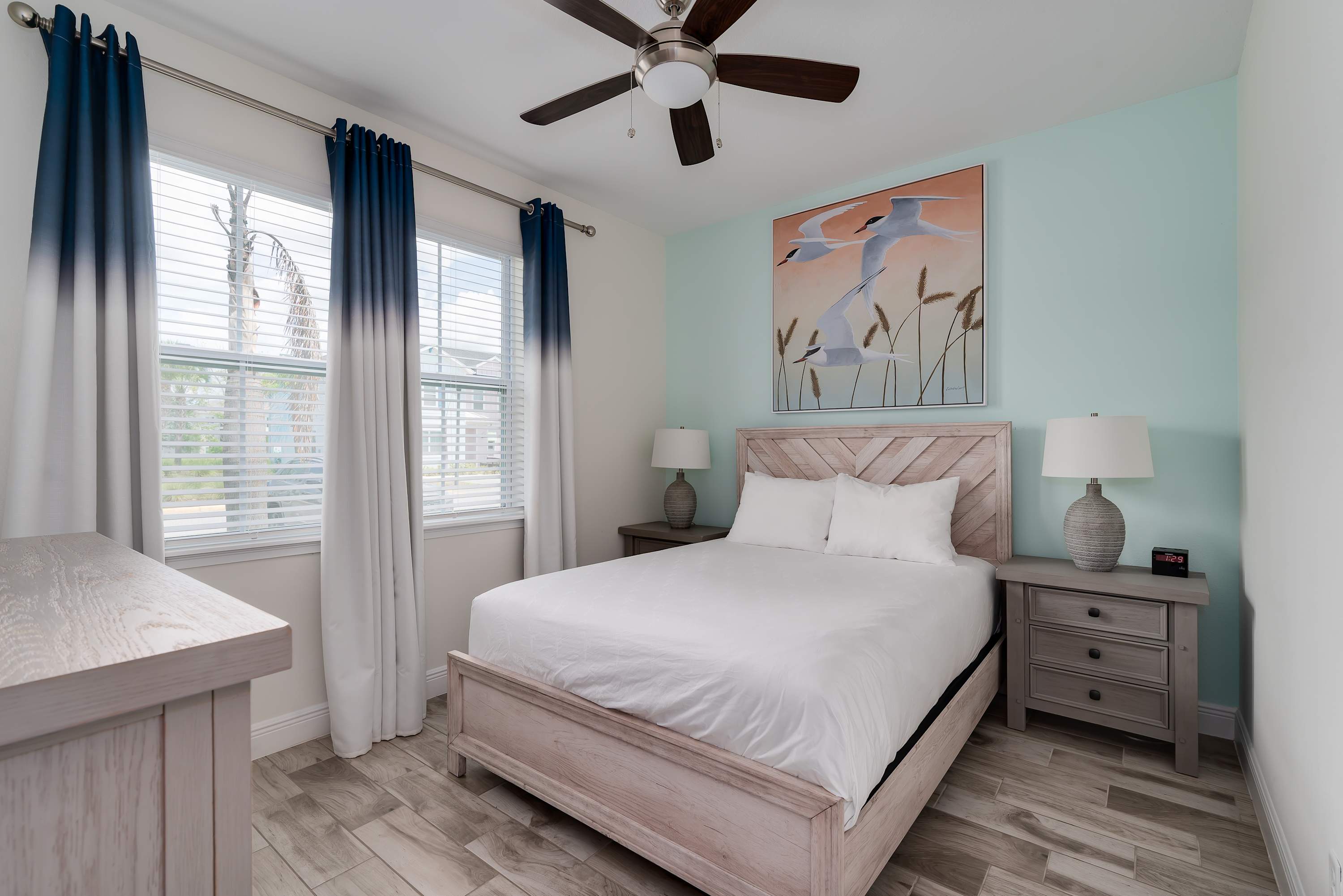 Townhome with patio near Disney and parks