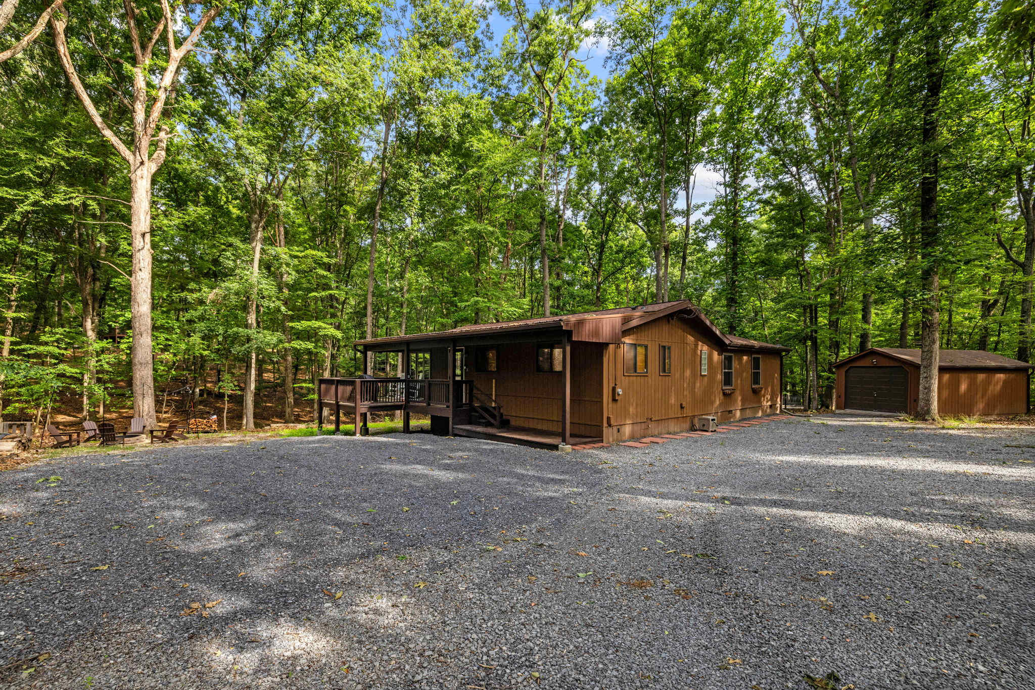 Cozy Cottage w Fireplace, FirePit & Resort Access