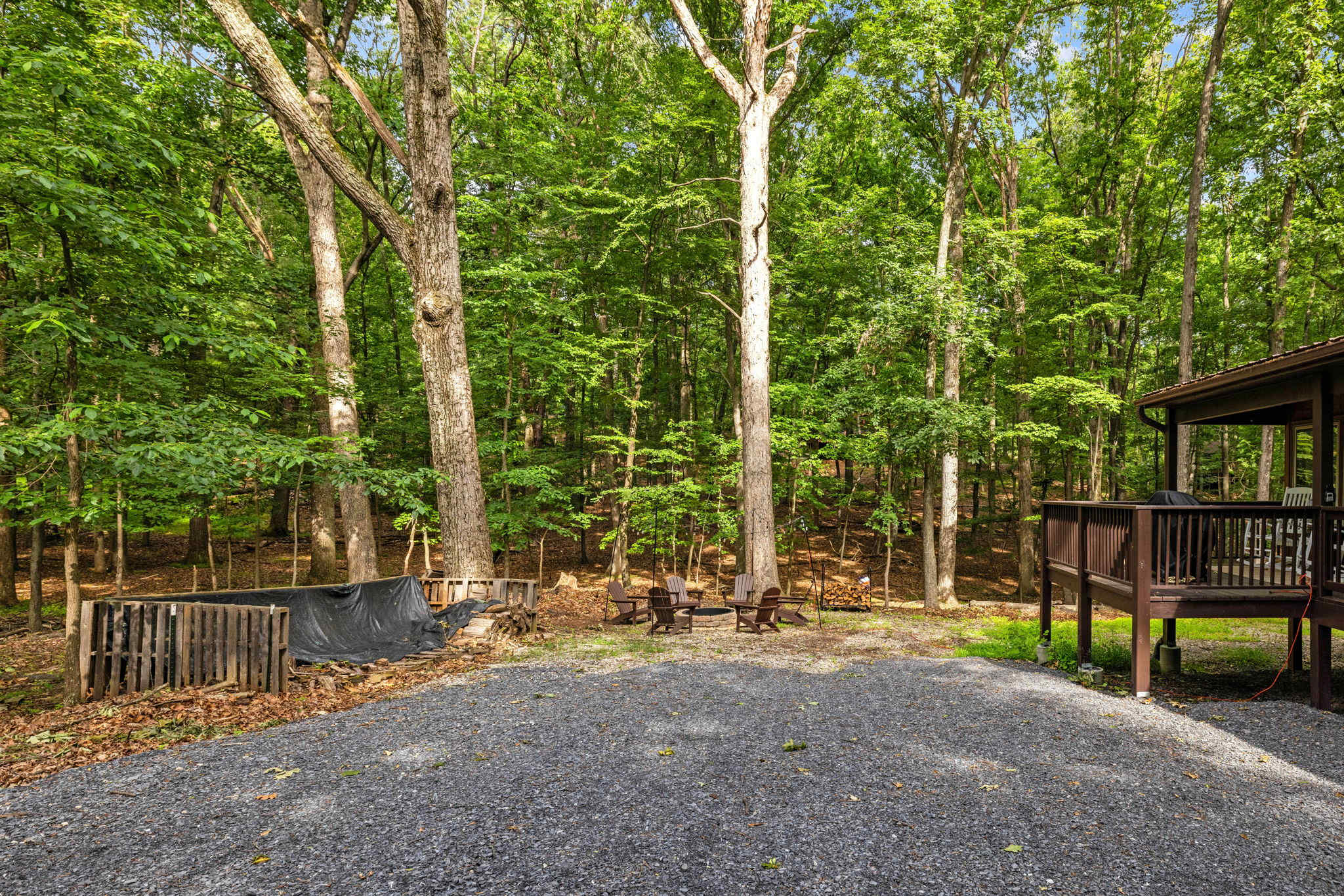 Cozy Cottage w Fireplace, FirePit & Resort Access