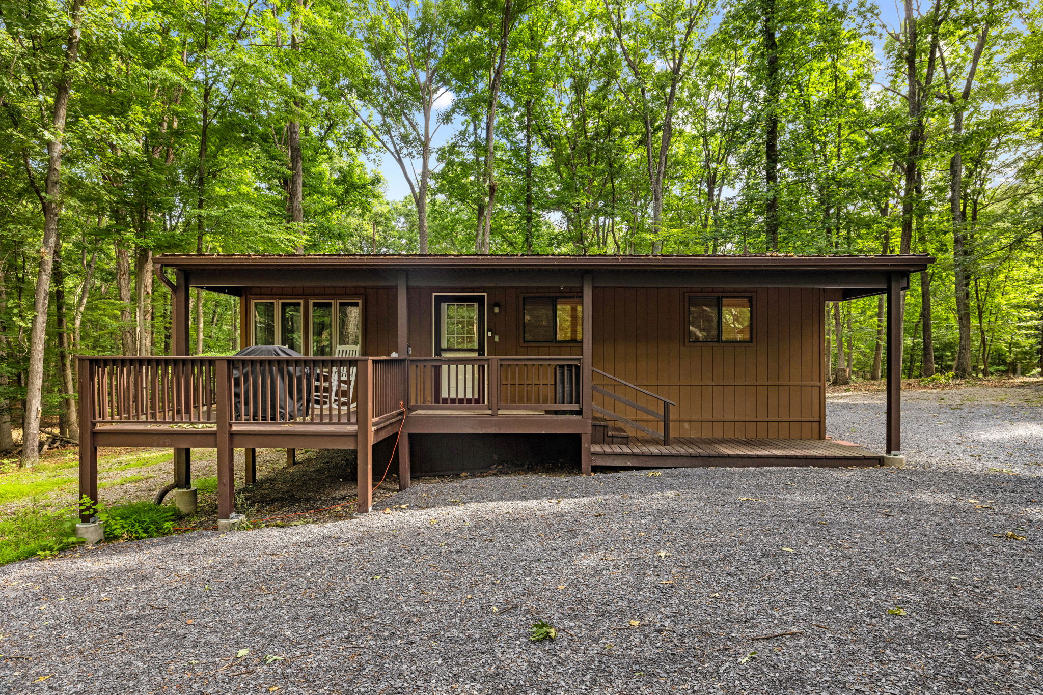 Cozy Cottage w Fireplace, FirePit & Resort Access