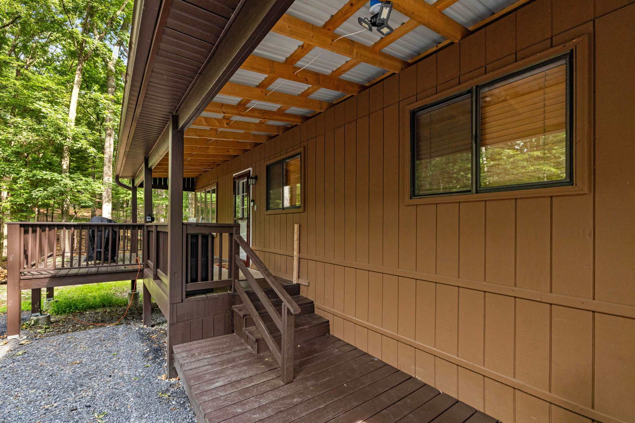 Cozy Cottage w Fireplace, FirePit & Resort Access