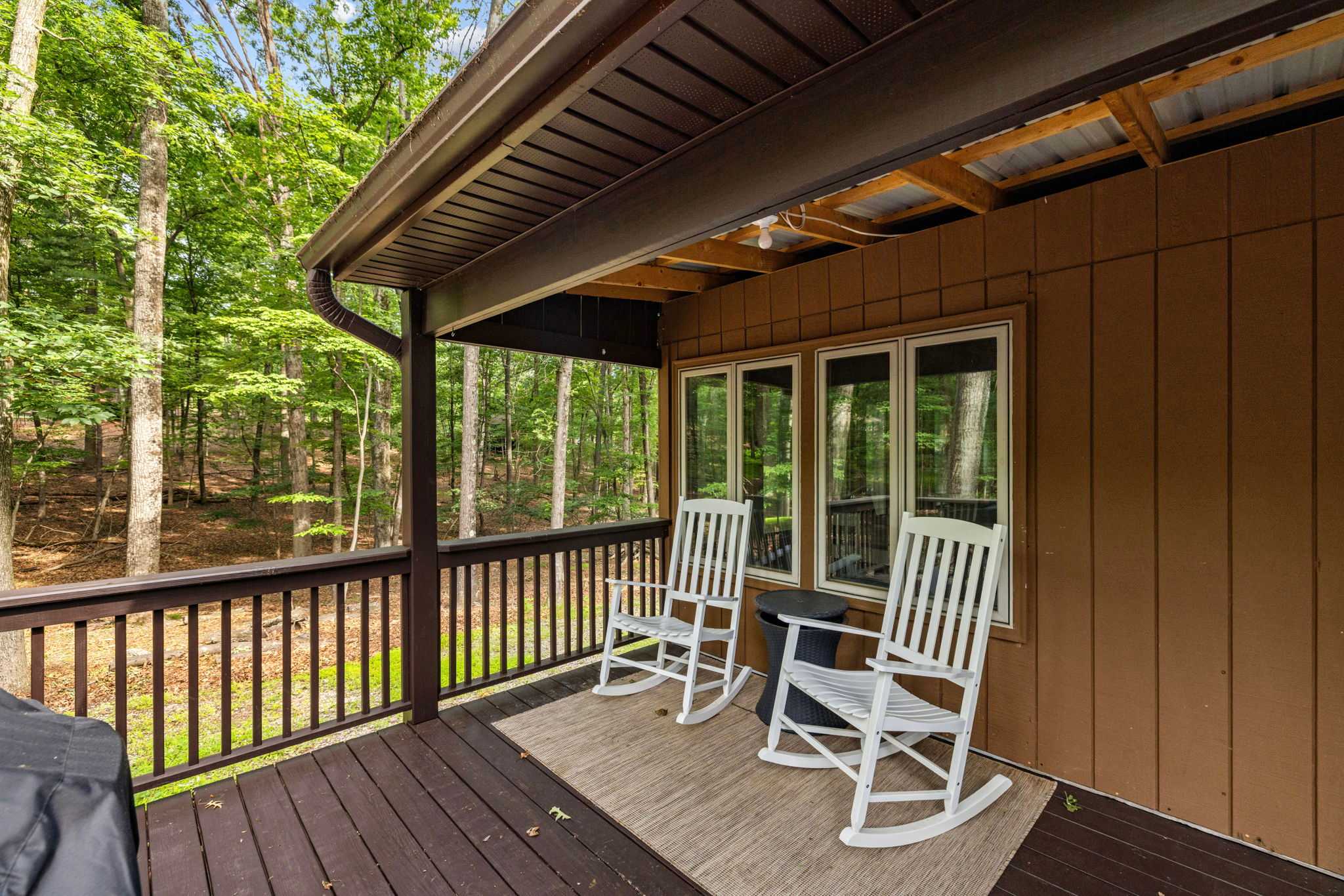 Cozy Cottage w Fireplace, FirePit & Resort Access