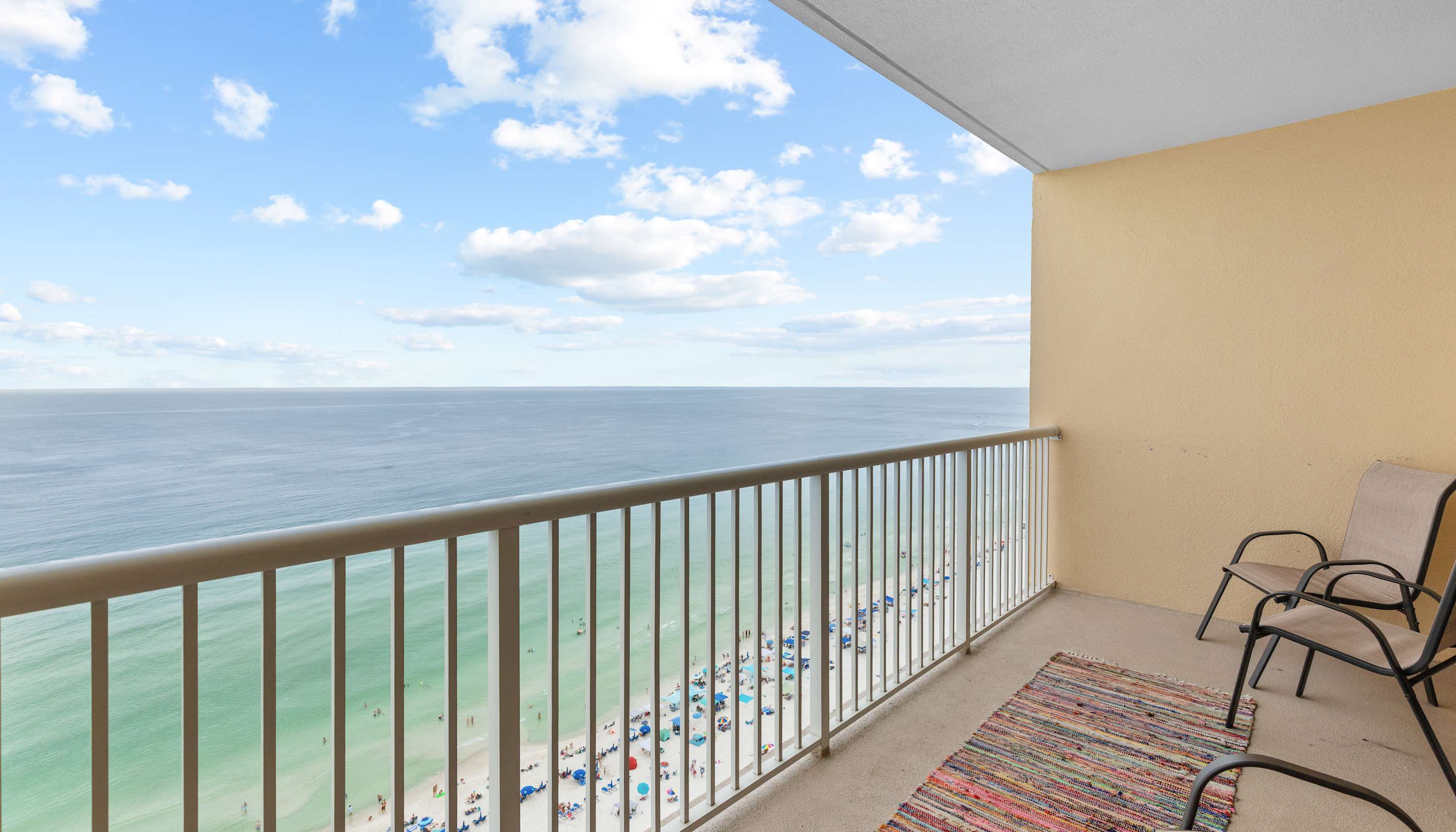 Soak in the sights and sounds of the Gulf at Majestic View