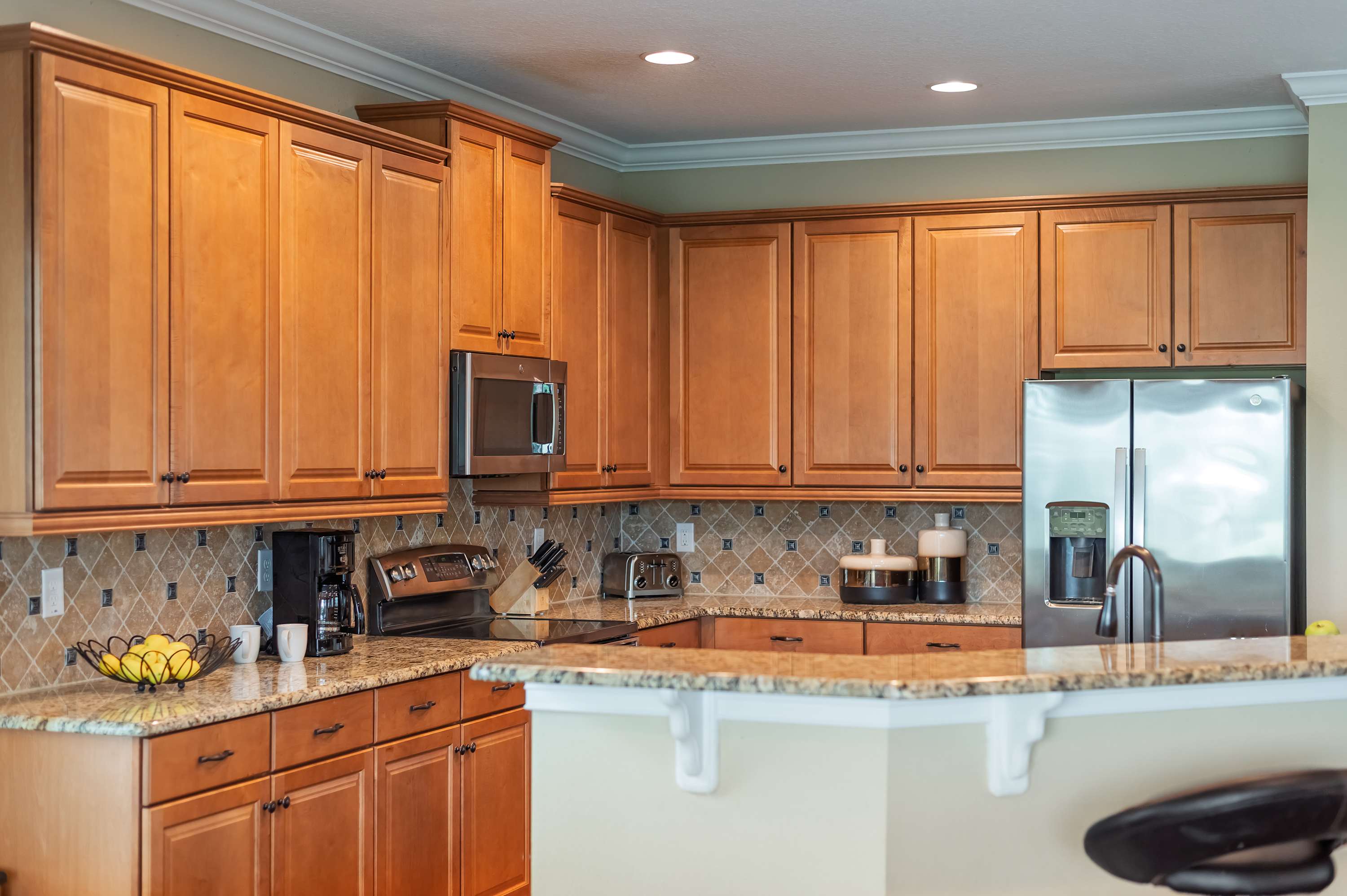 5BR themed retreat w/ game room near Disney