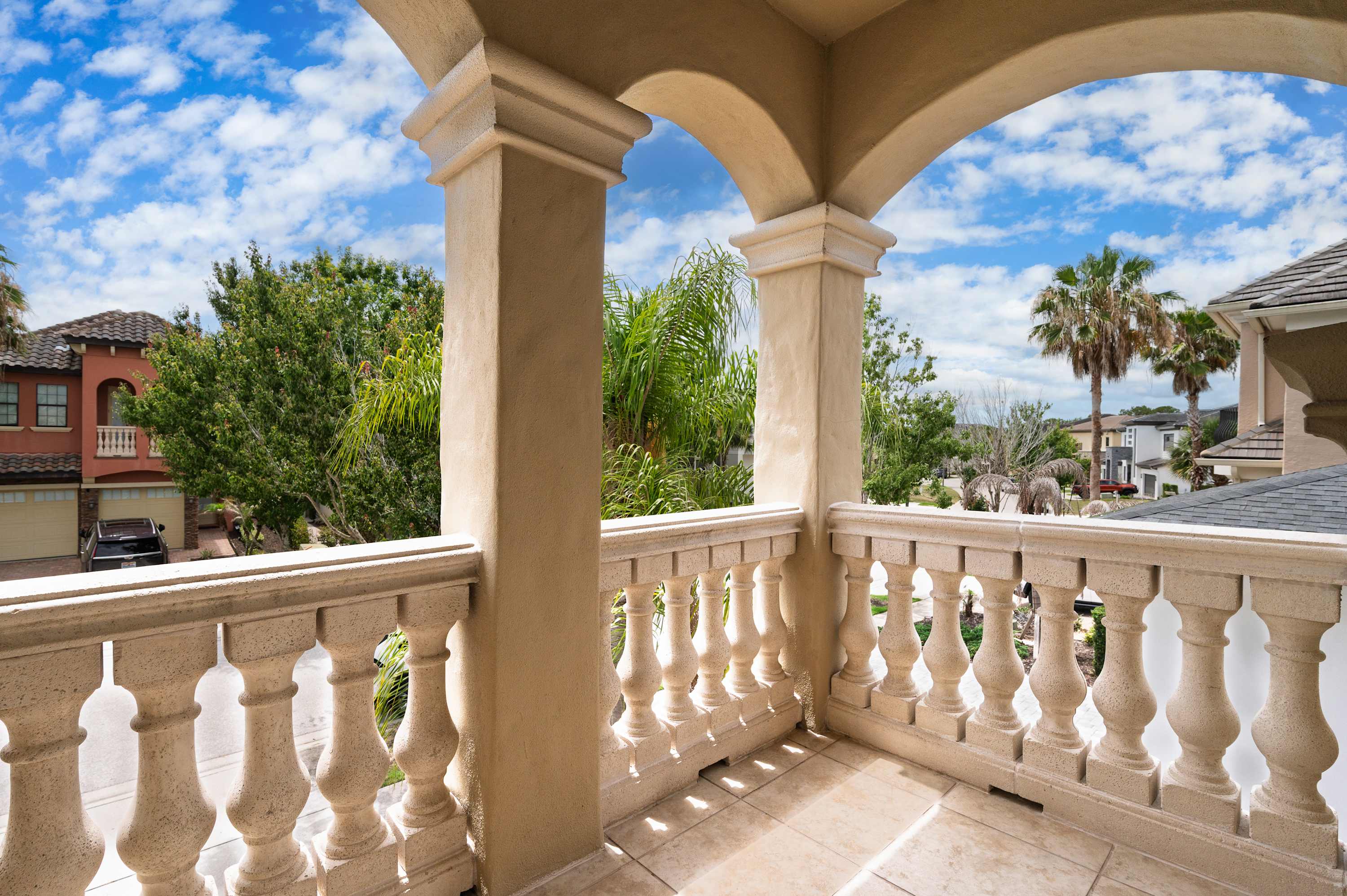 5BR themed retreat w/ game room near Disney