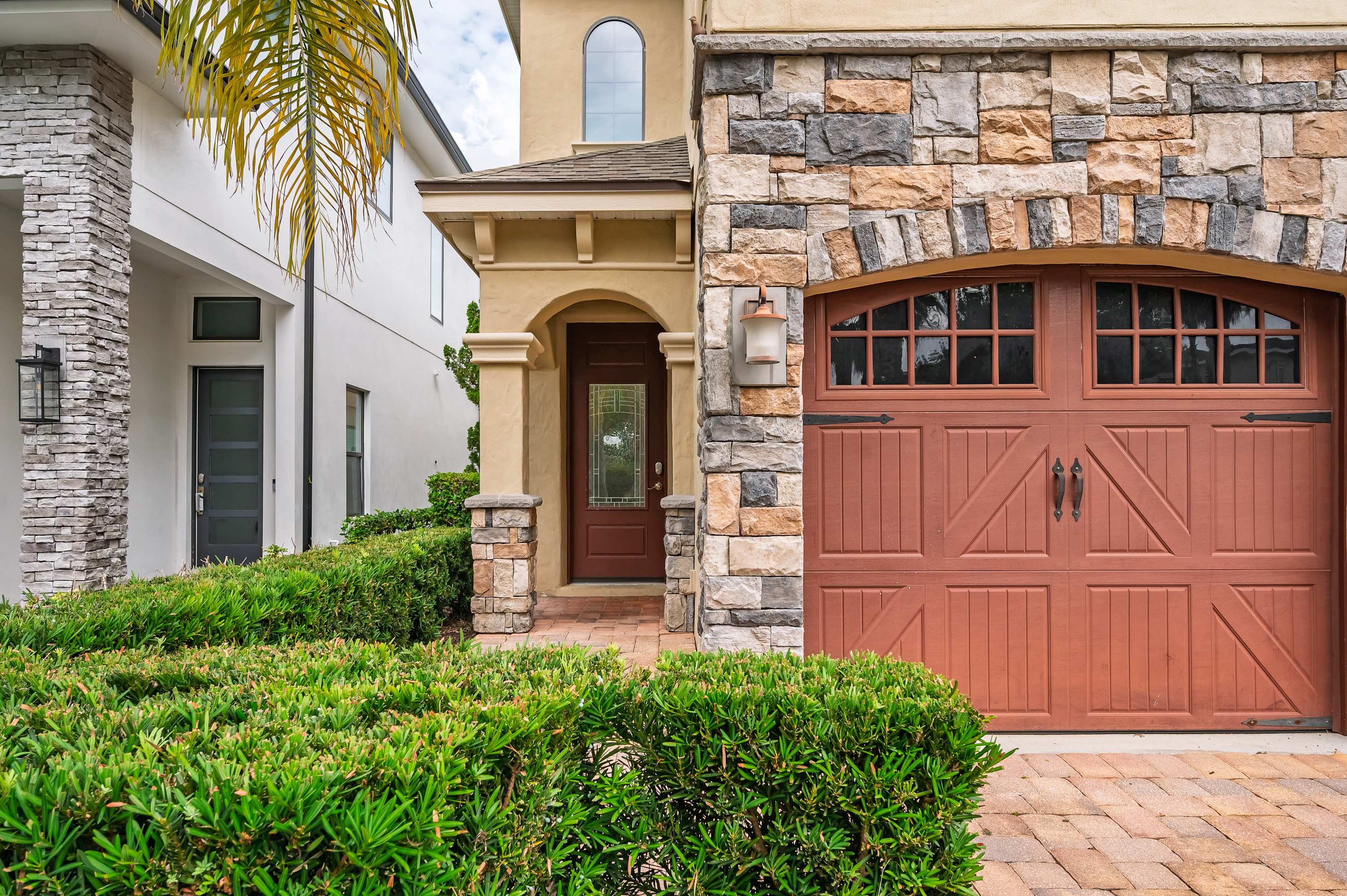 5BR themed retreat w/ game room near Disney