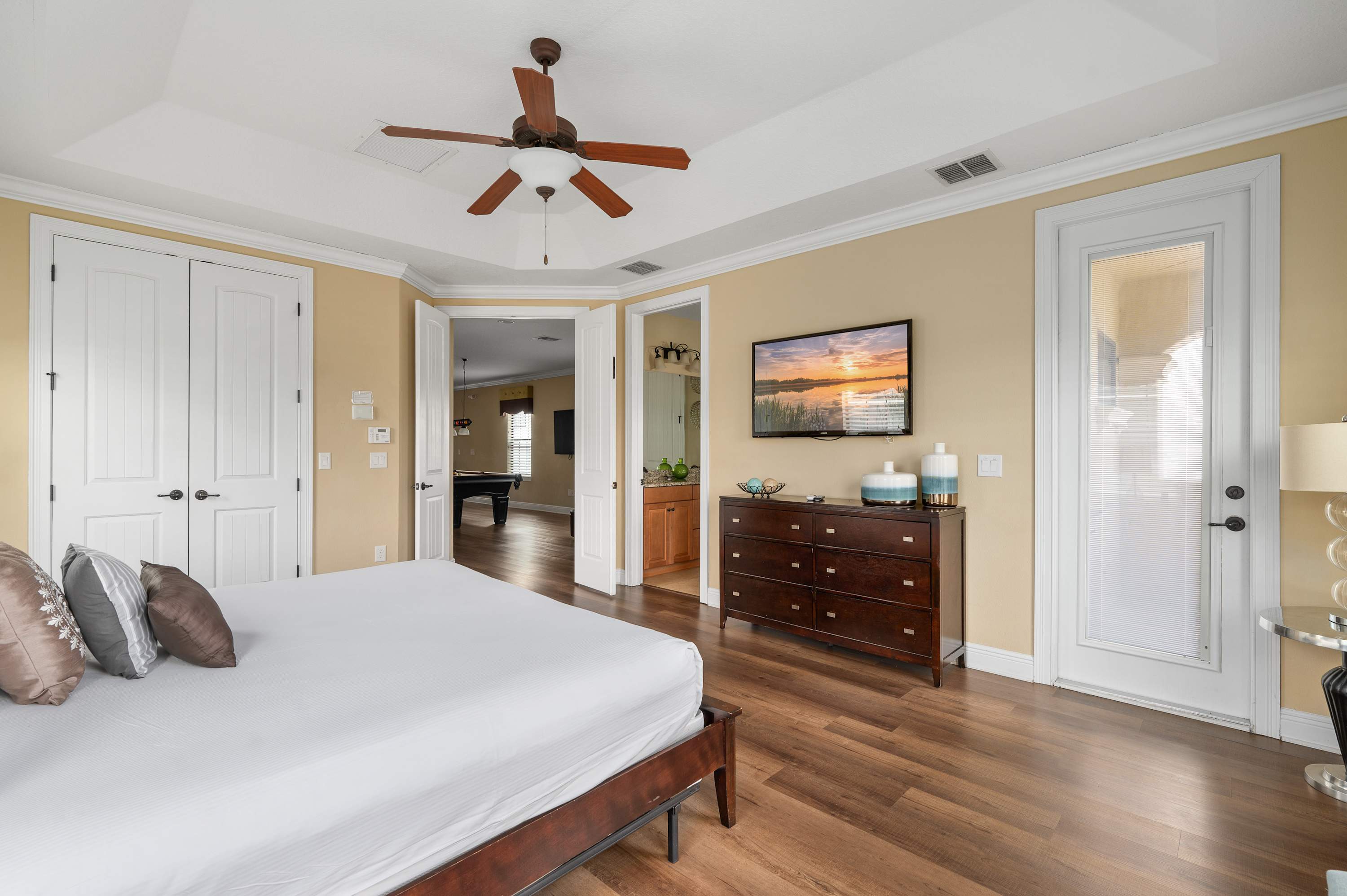 5BR themed retreat w/ game room near Disney