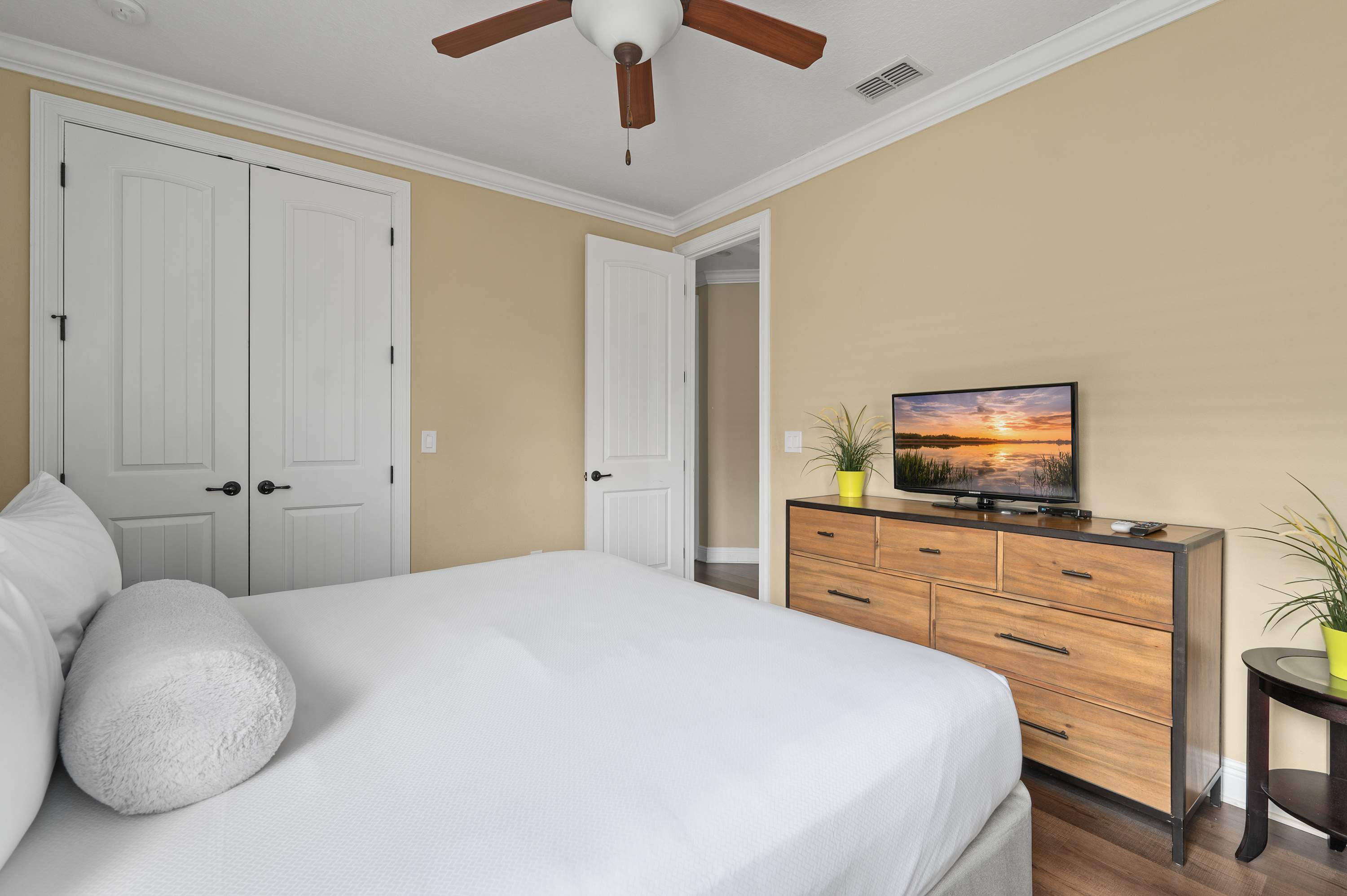 5BR themed retreat w/ game room near Disney