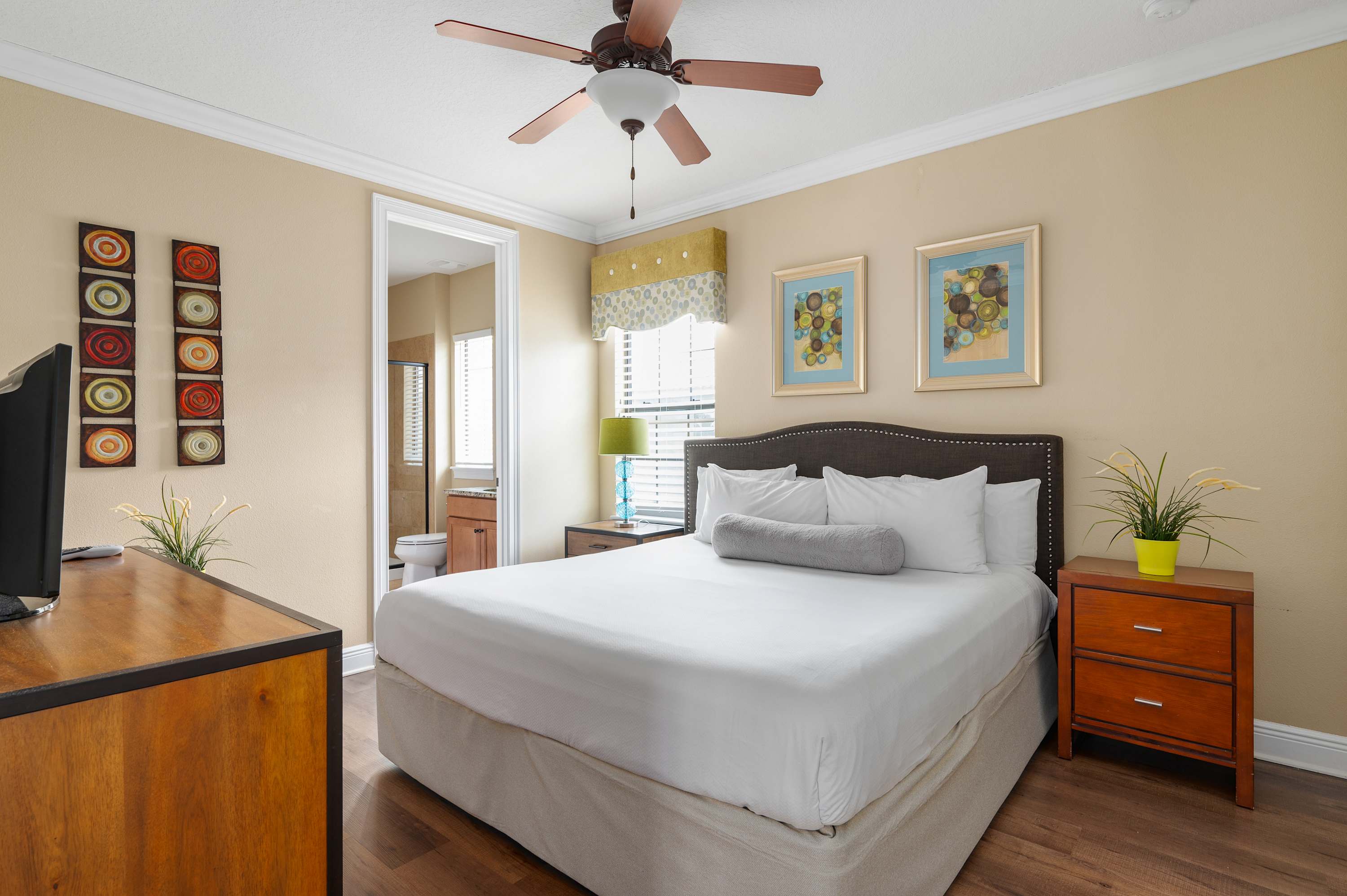 5BR themed retreat w/ game room near Disney