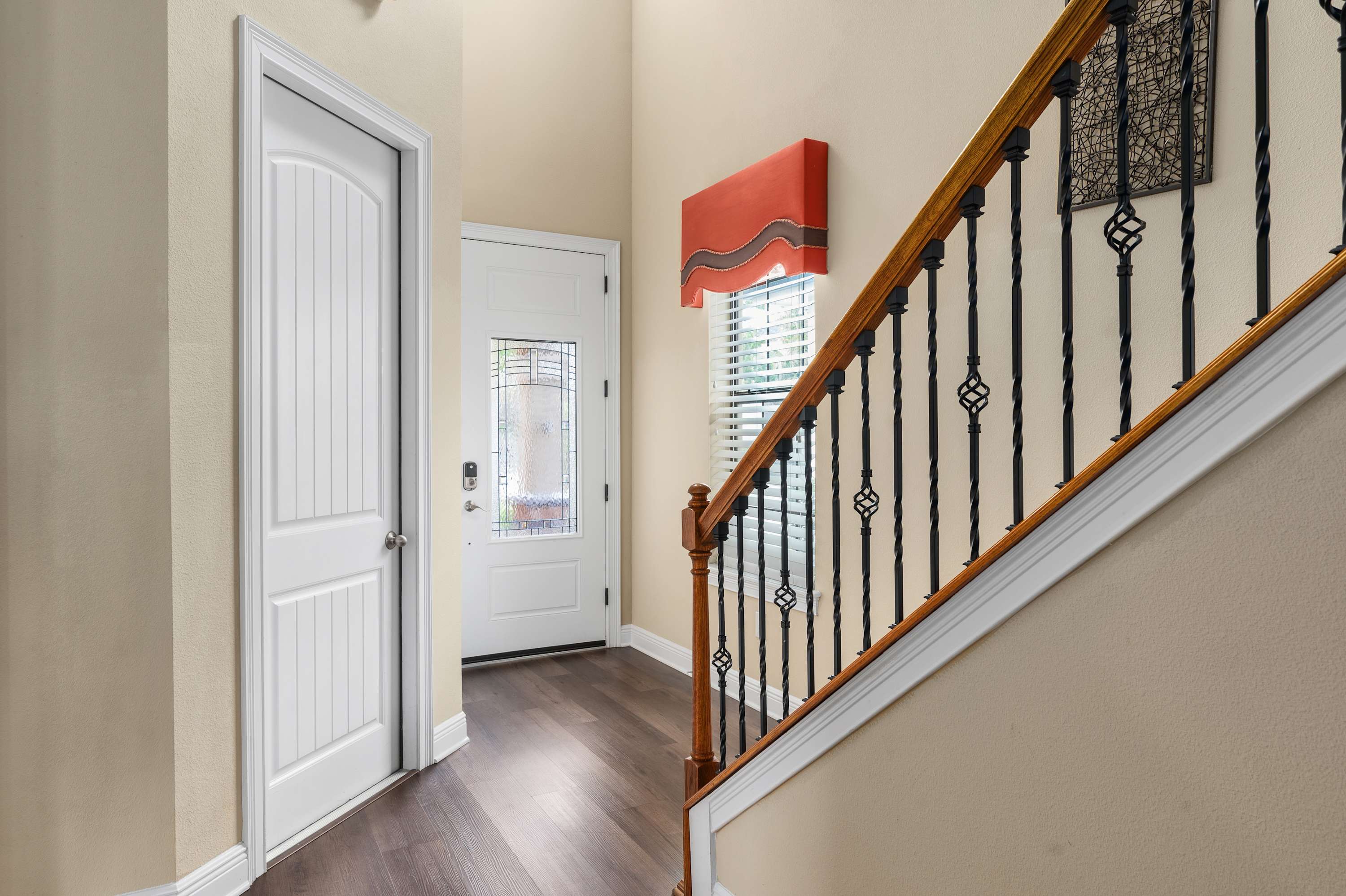 5BR themed retreat w/ game room near Disney