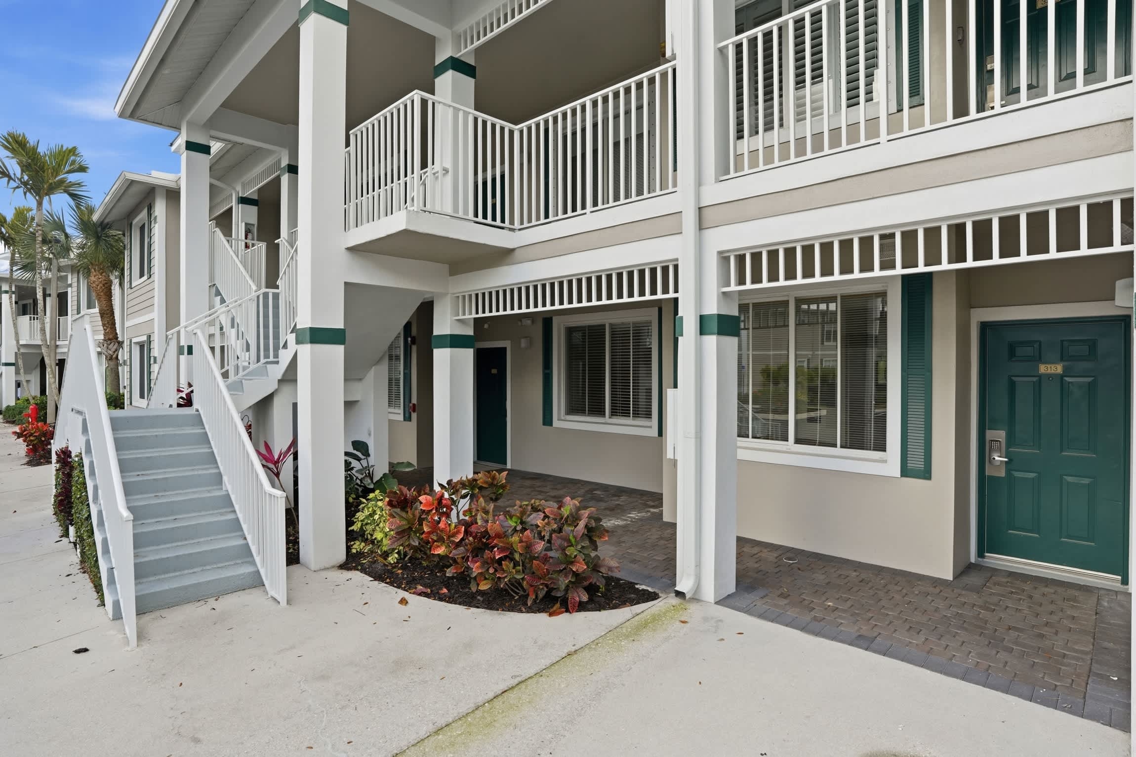 314 Renovated First Floor with Golf Views | Photo 11