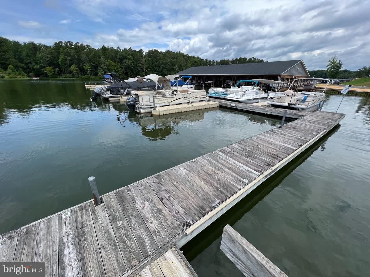 Lake Anna Cottage w Community Beach & Boat Launch