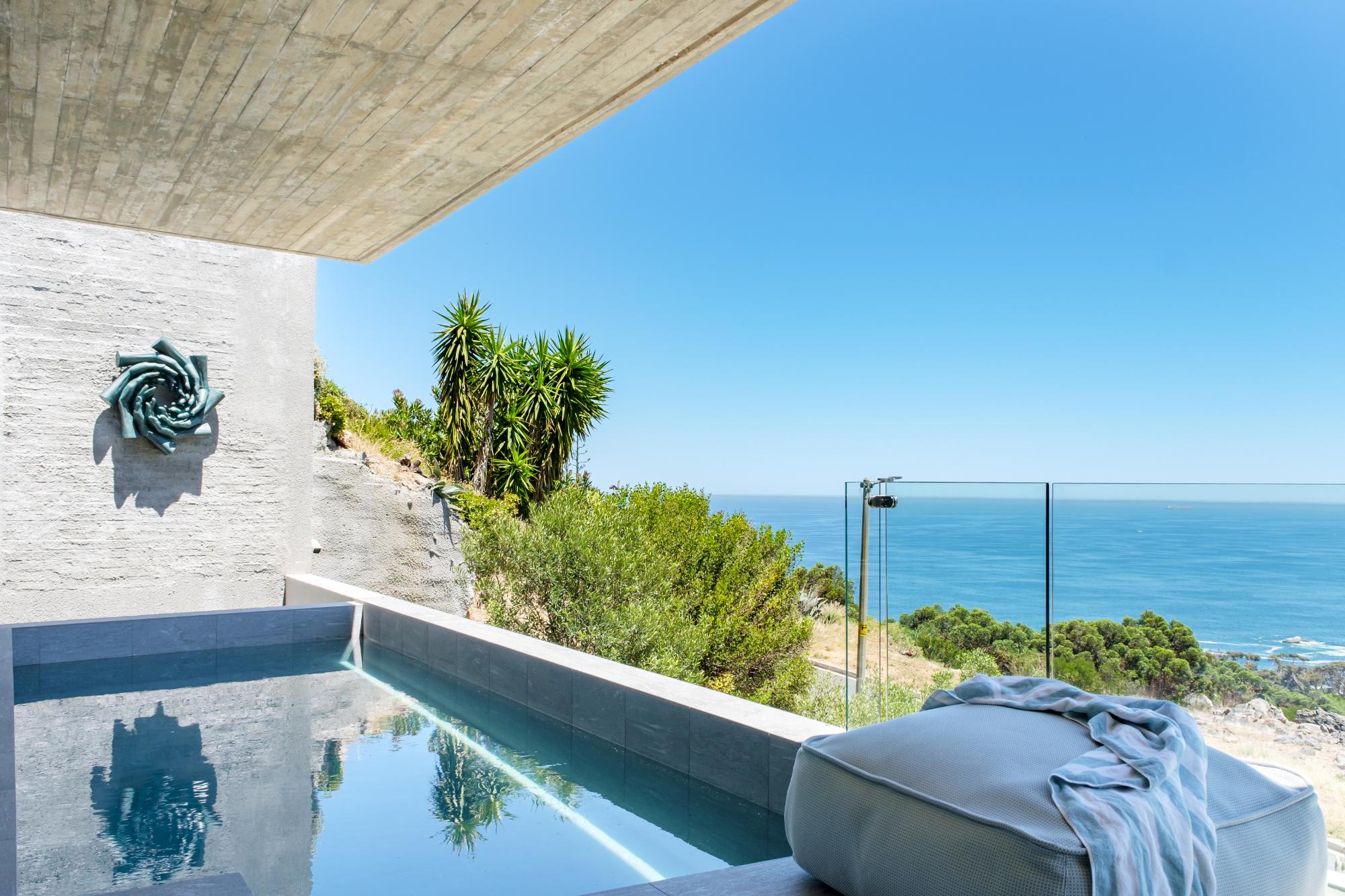 Magnificent Camps Bay Apartment Villa Mirto 6