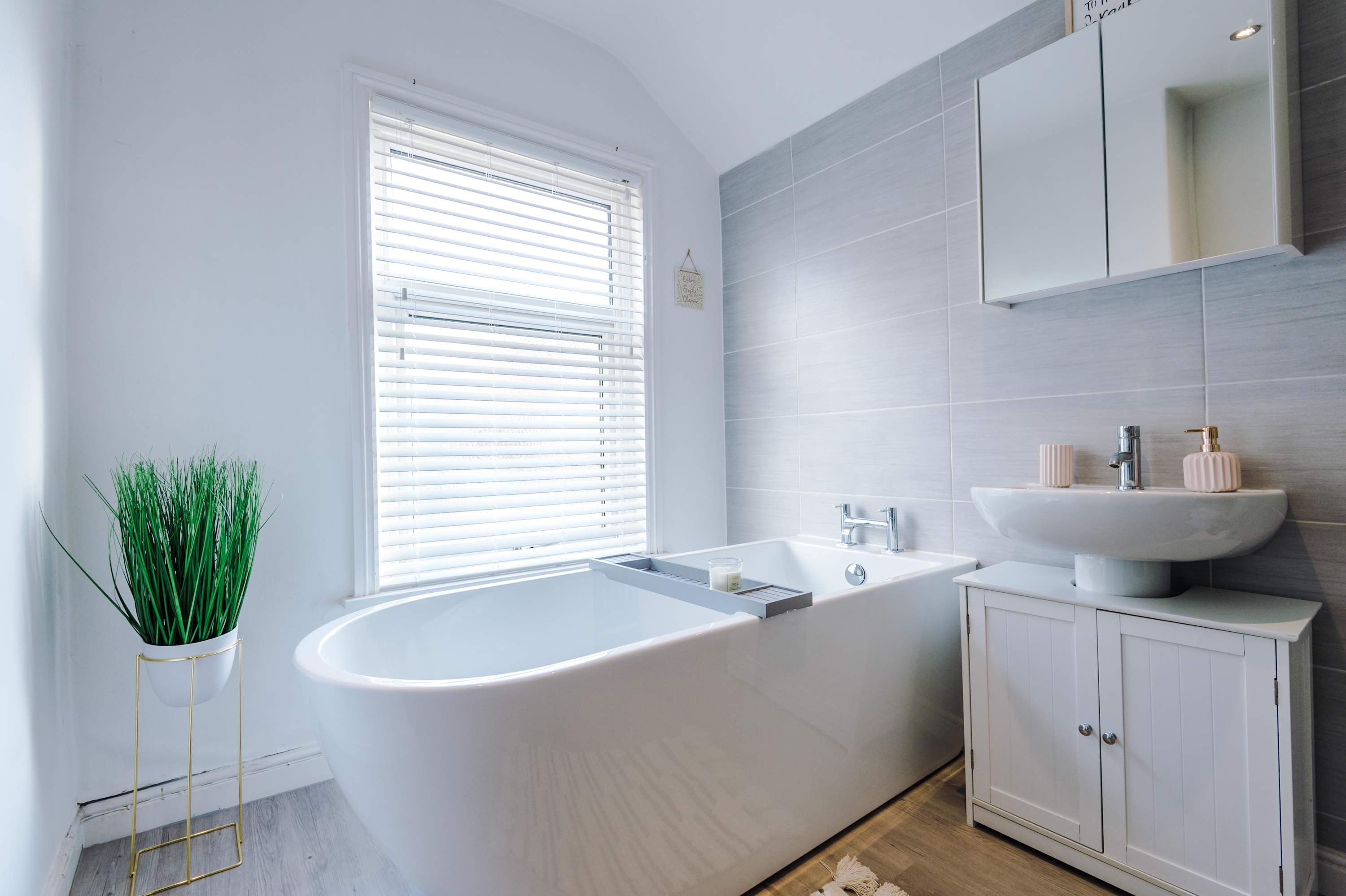 Modern 3BR House Sleeps 7 Near Chester Centre in Hope Street 17 CH4 8BU - Property image 14 - VivreStays