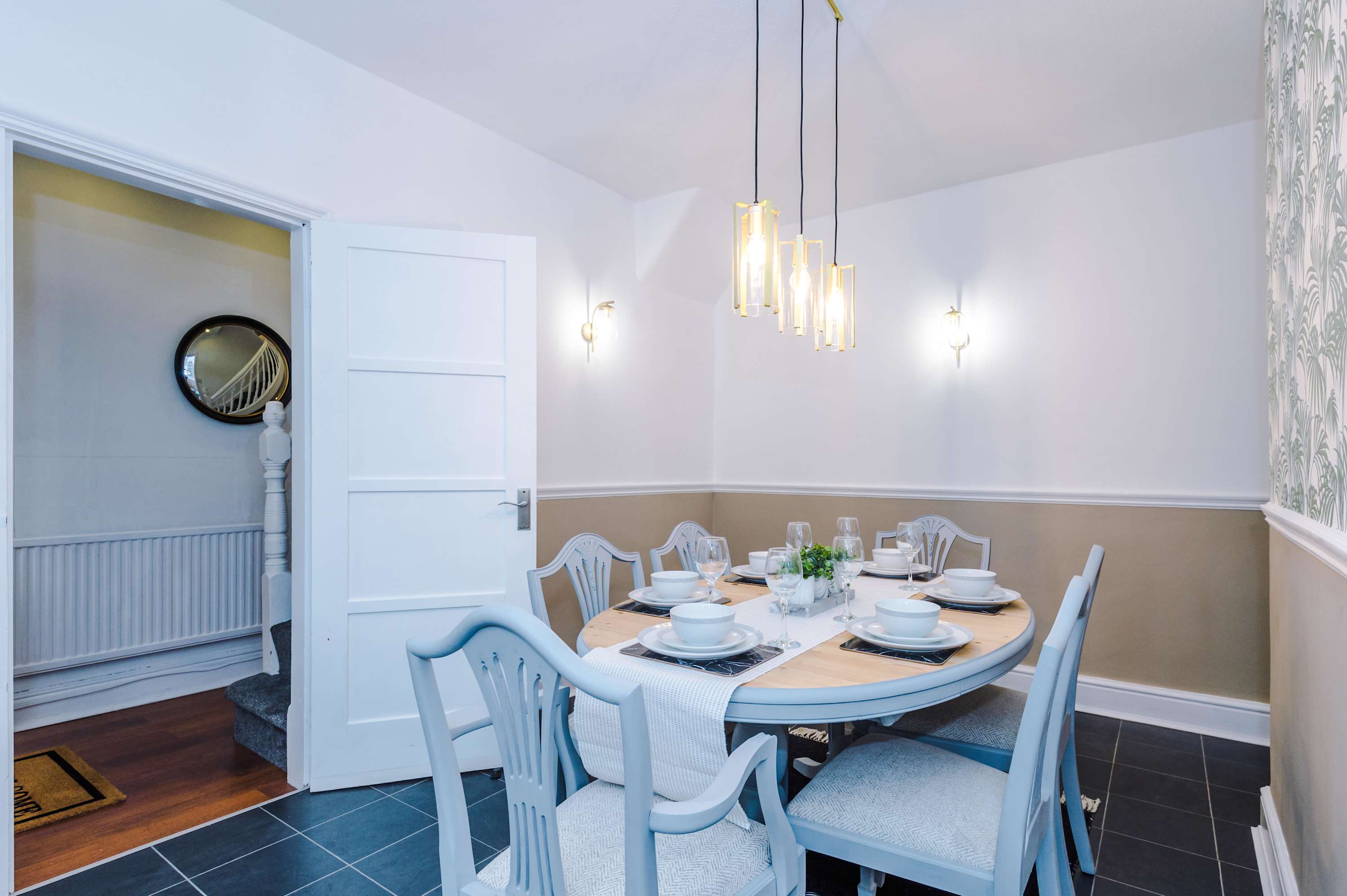 Modern 3BR House Sleeps 7 Near Chester Centre in Hope Street 17 CH4 8BU - Property image 17 - VivreStays