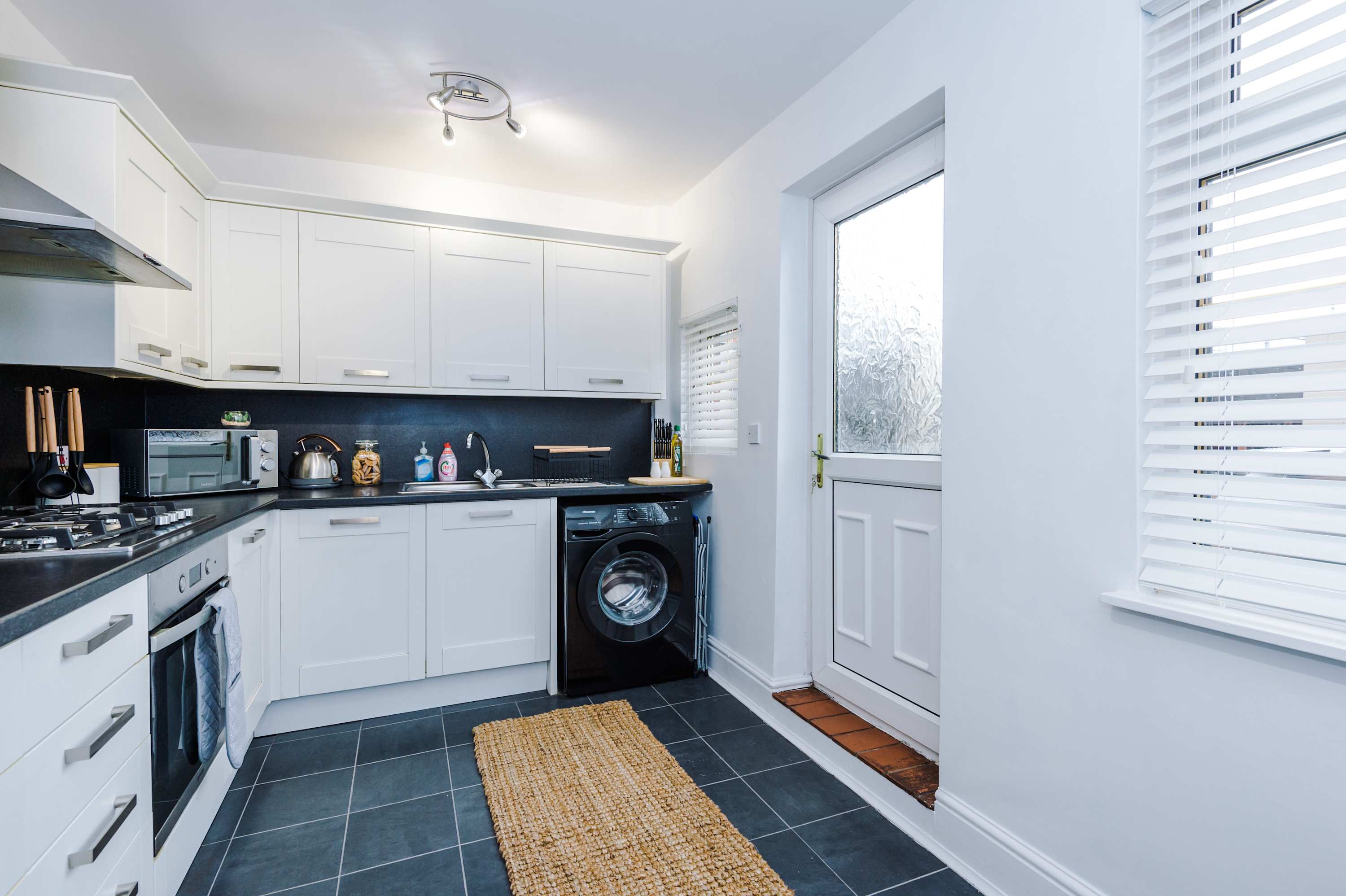 Modern 3BR House Sleeps 7 Near Chester Centre in Hope Street 17 CH4 8BU - Property image 10 - VivreStays