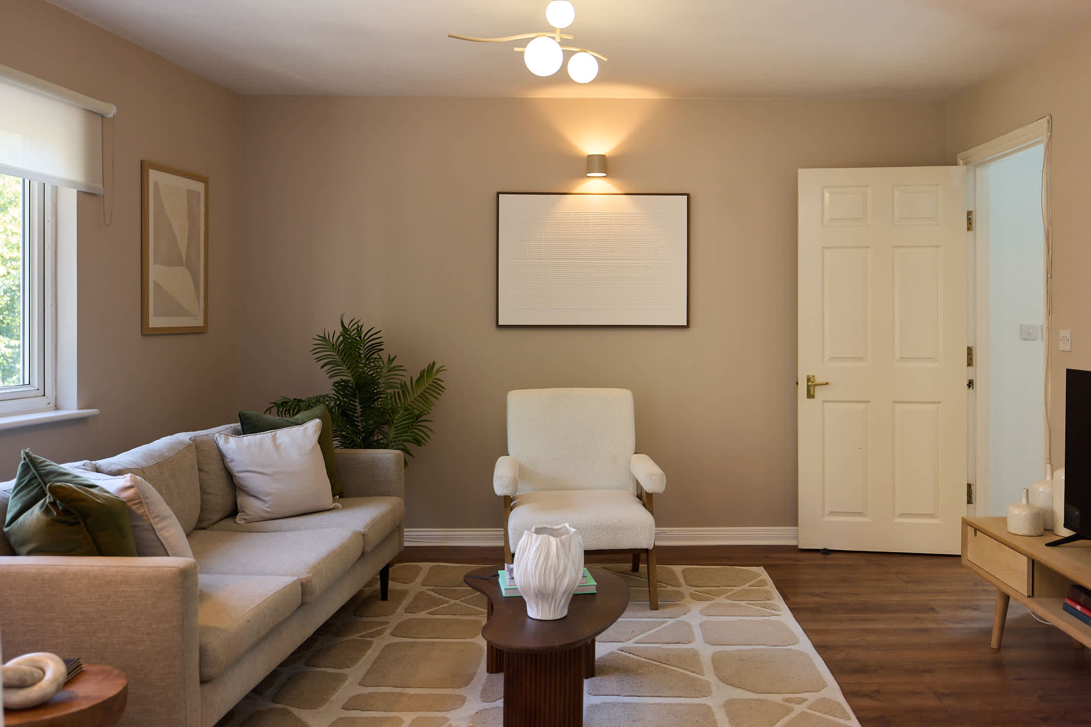 Oak & Earth Isle of Dogs Apartment in Mellish Street 161 E14 8PJ - Property image 2 - VivreStays