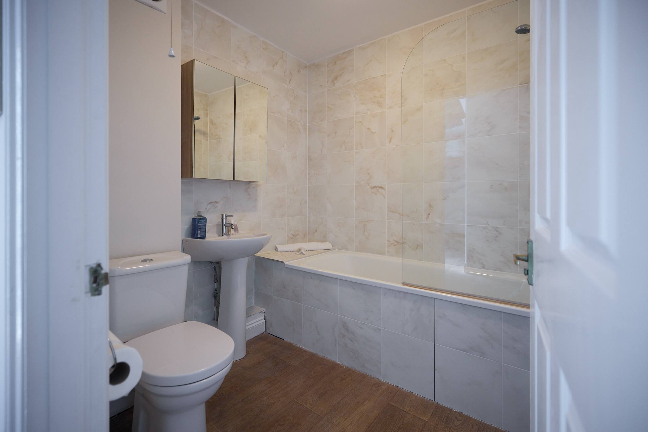 Oak & Earth Isle of Dogs Apartment in Mellish Street 161 E14 8PJ - Property image 19 - VivreStays
