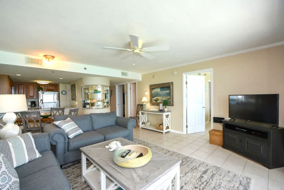 One Seagrove Place 1205 | Photo 4