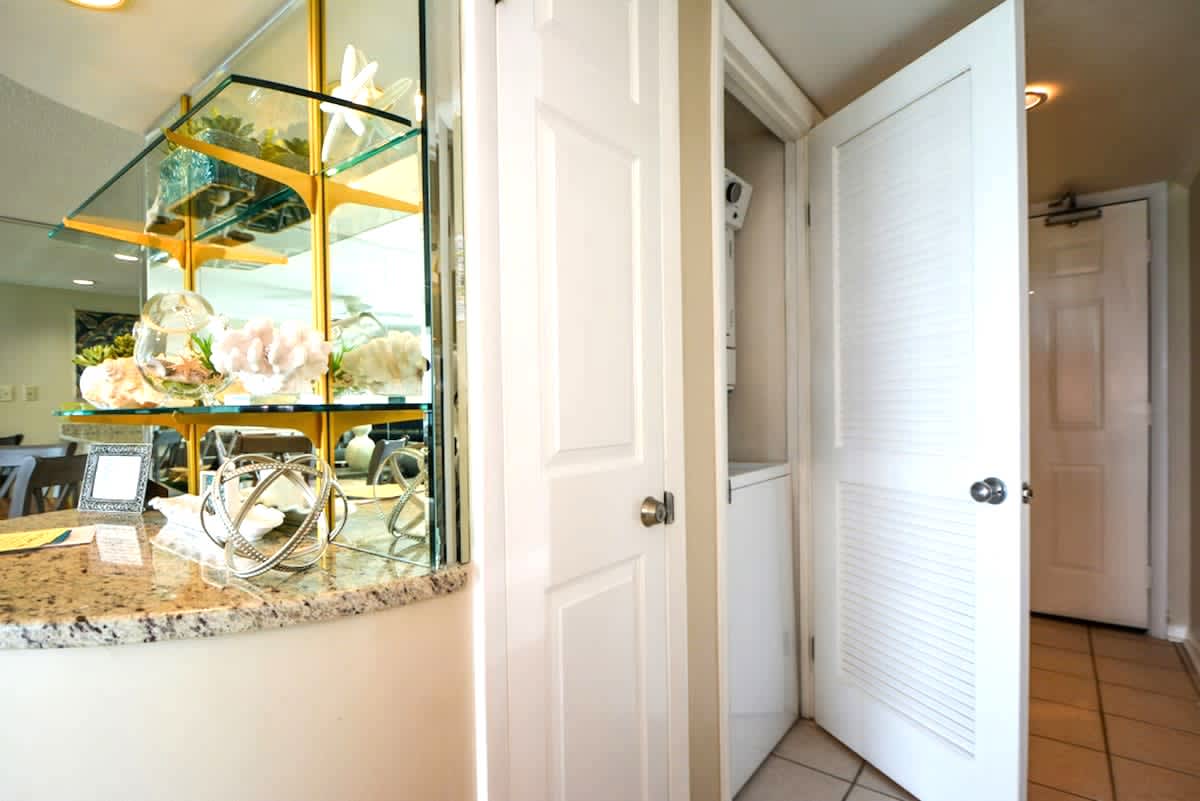 One Seagrove Place 1205 | Photo 17