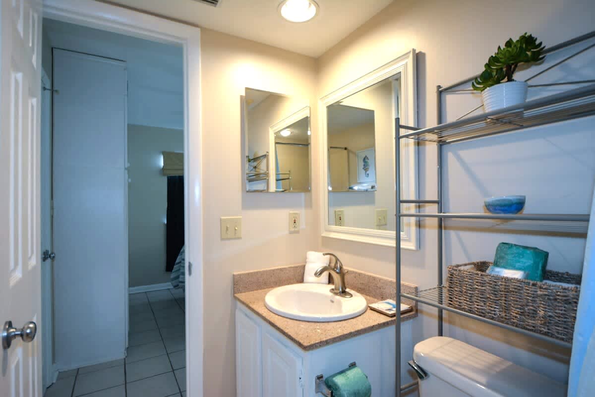 One Seagrove Place 1205 | Photo 26