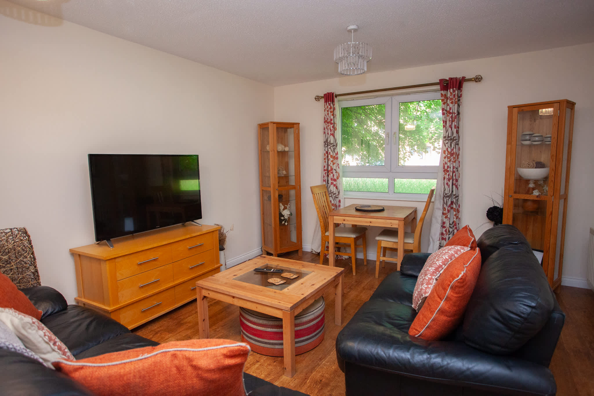 Homely Flat close to Centre with Free Parking! in Silvergrove Street 7 G40 1DF - Property image 5 - VivreStays