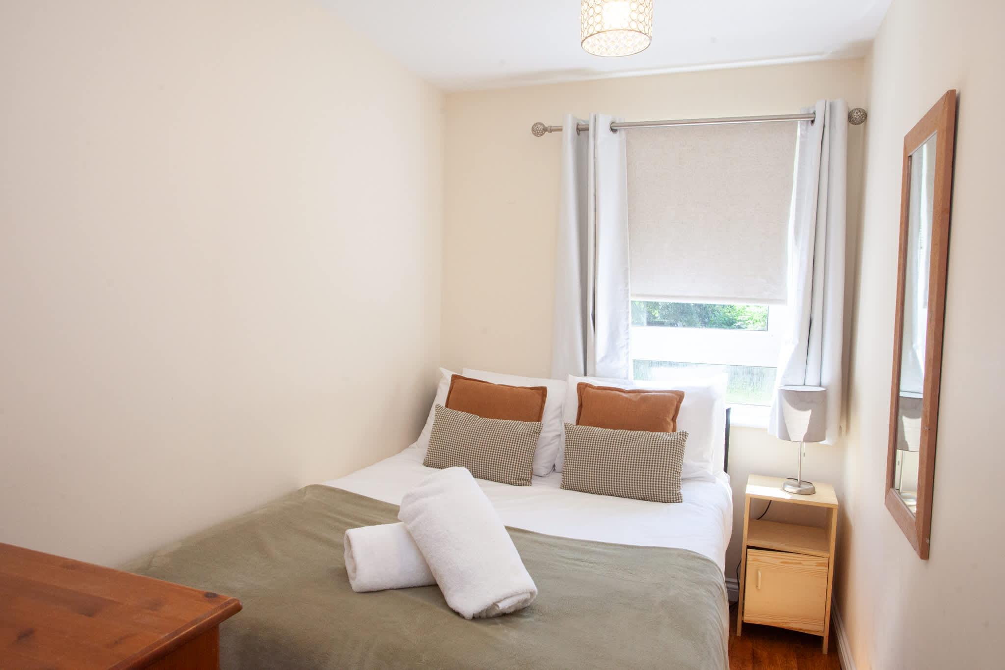 Homely Flat close to Centre with Free Parking! in Silvergrove Street 7 G40 1DF - Property image 10 - VivreStays