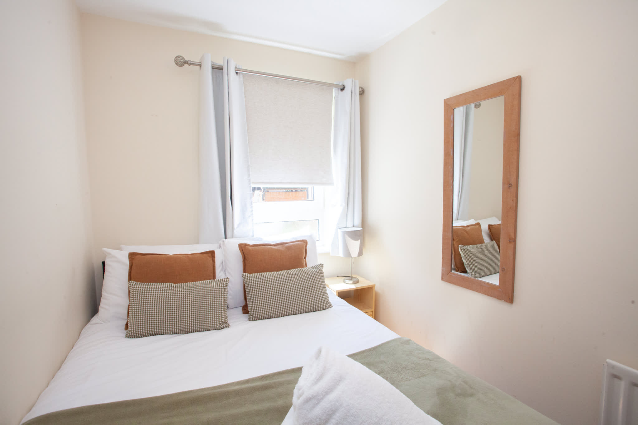 Homely Flat close to Centre with Free Parking! in Silvergrove Street 7 G40 1DF - Property image 12 - VivreStays