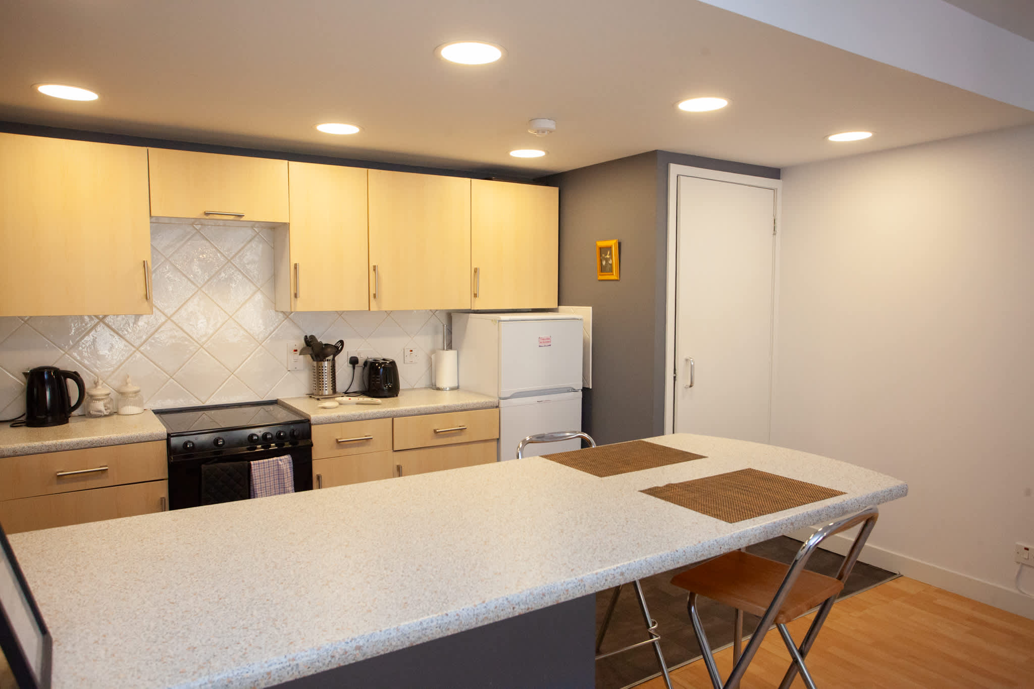 Art-Filled Sanctuary in Glasgow City in 203 Pitt Street G2 4DT - Property image 12 - VivreStays