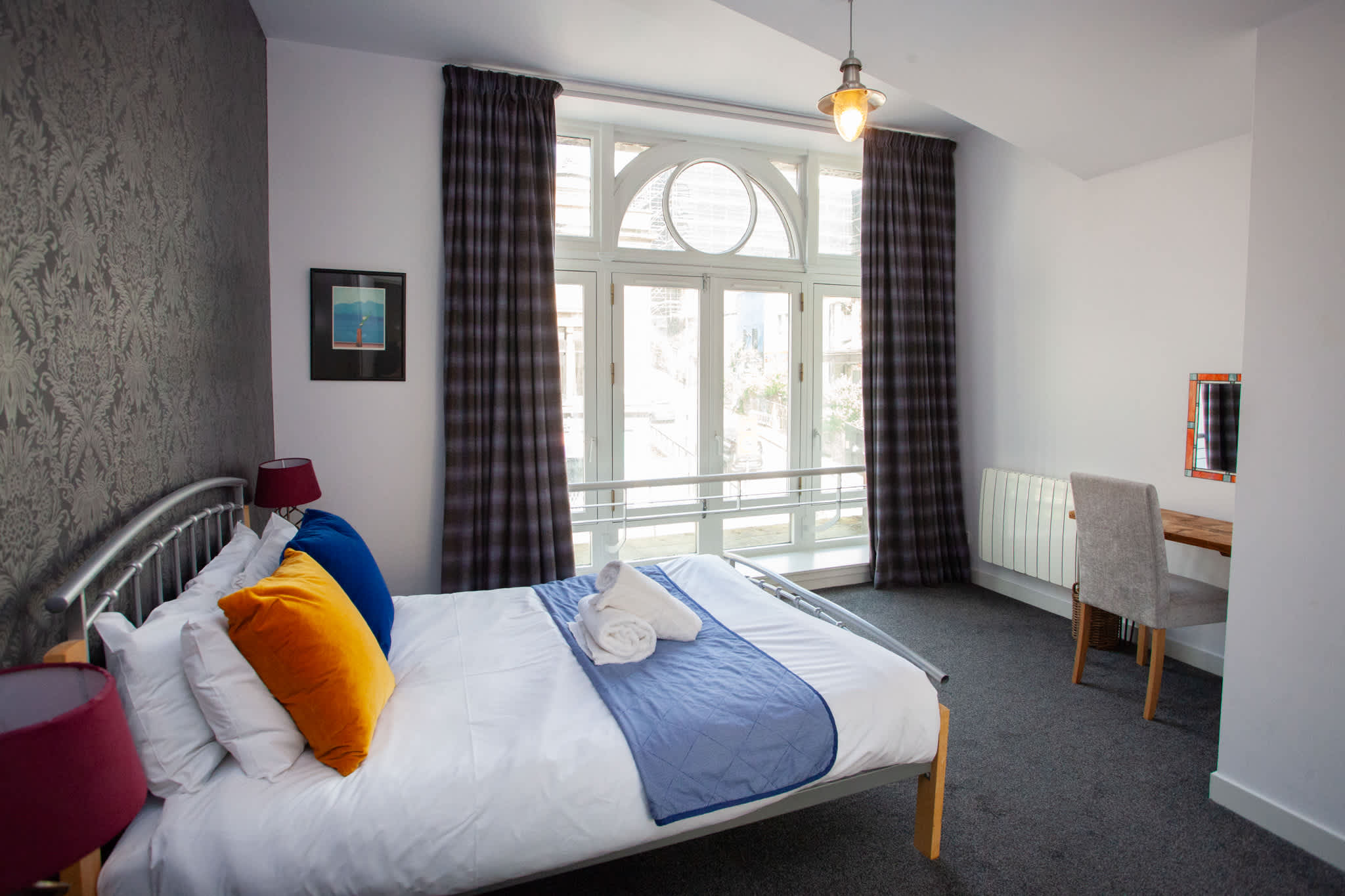 Art-Filled Sanctuary in Glasgow City in 203 Pitt Street G2 4DT - Property image 13 - VivreStays