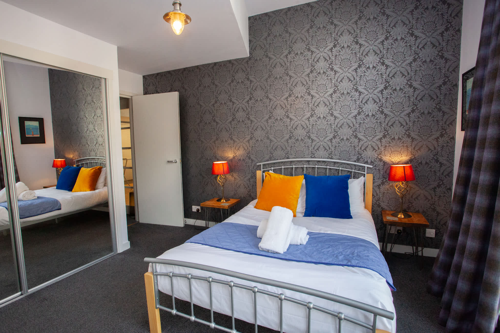 Art-Filled Sanctuary in Glasgow City in 203 Pitt Street G2 4DT - Property image 14 - VivreStays