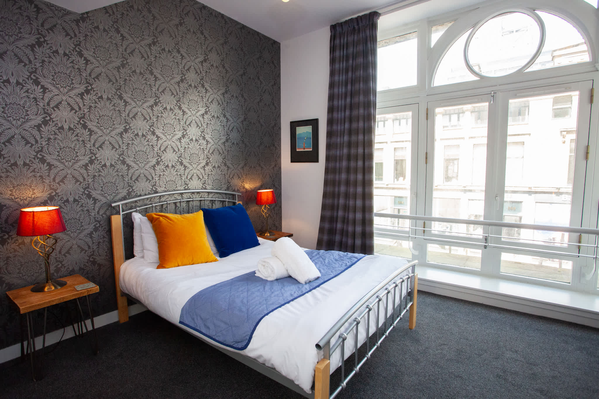 Art-Filled Sanctuary in Glasgow City in 203 Pitt Street G2 4DT - Property image 15 - VivreStays