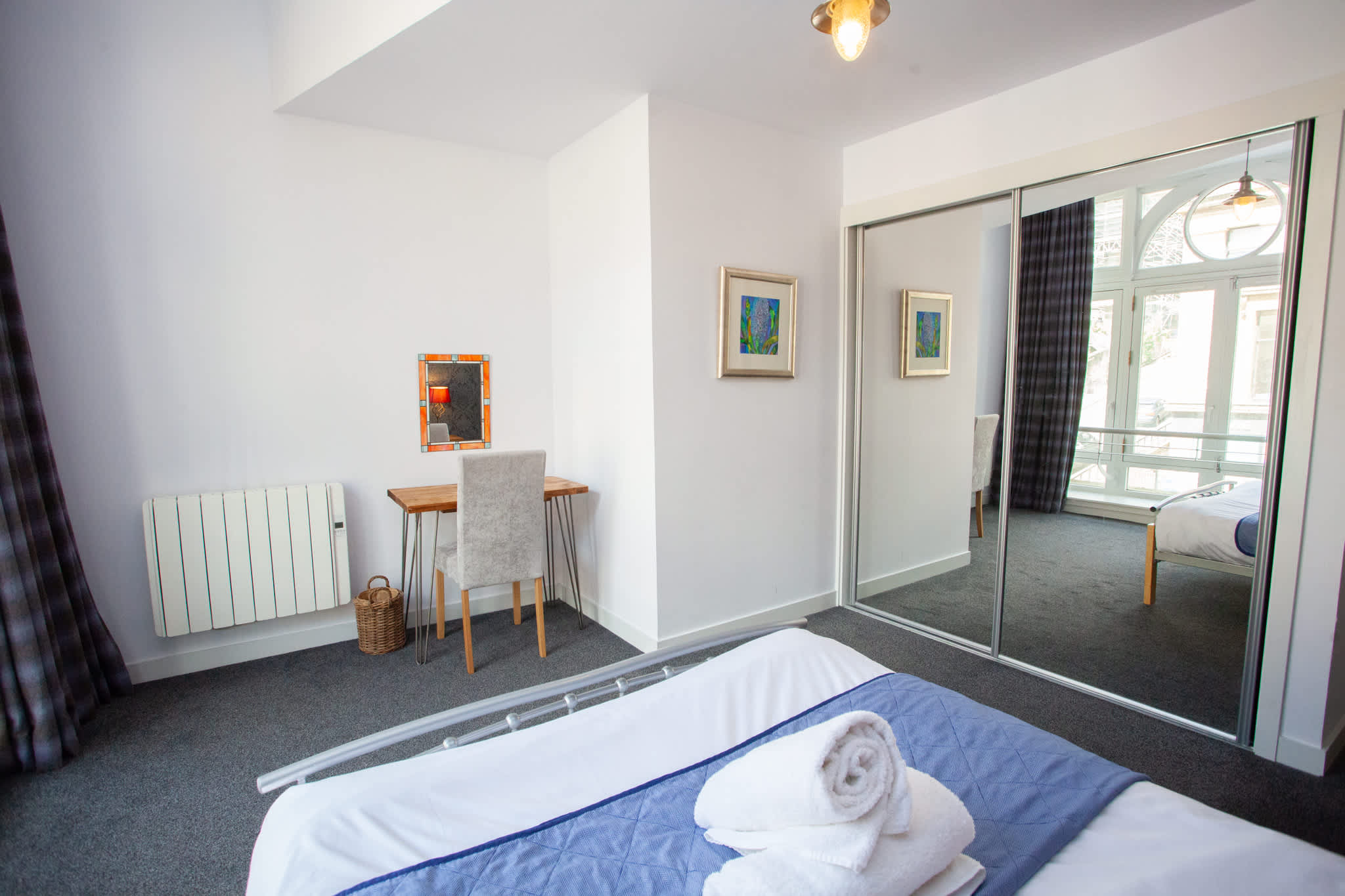 Art-Filled Sanctuary in Glasgow City in 203 Pitt Street G2 4DT - Property image 16 - VivreStays