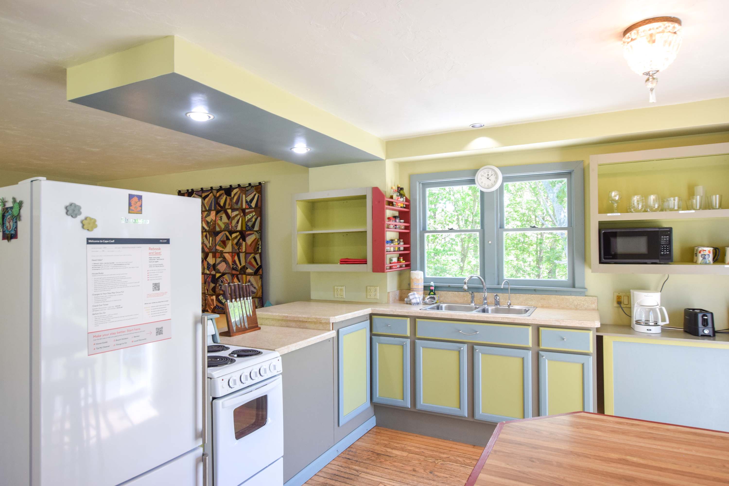 Tranquil, Cozy Cottage, Recently Renovated!